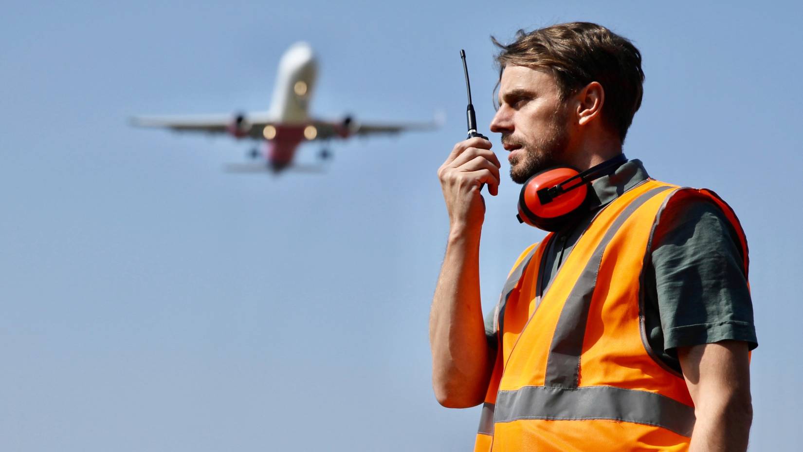 U.S. Air Traffic Controllers Issue Stern Complaints As Transportation ...