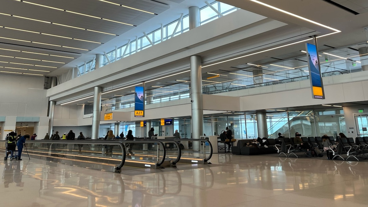 Denver International Airport Applauded For Resolving Delay Issues With New Construction Of Pedestrian Walkways