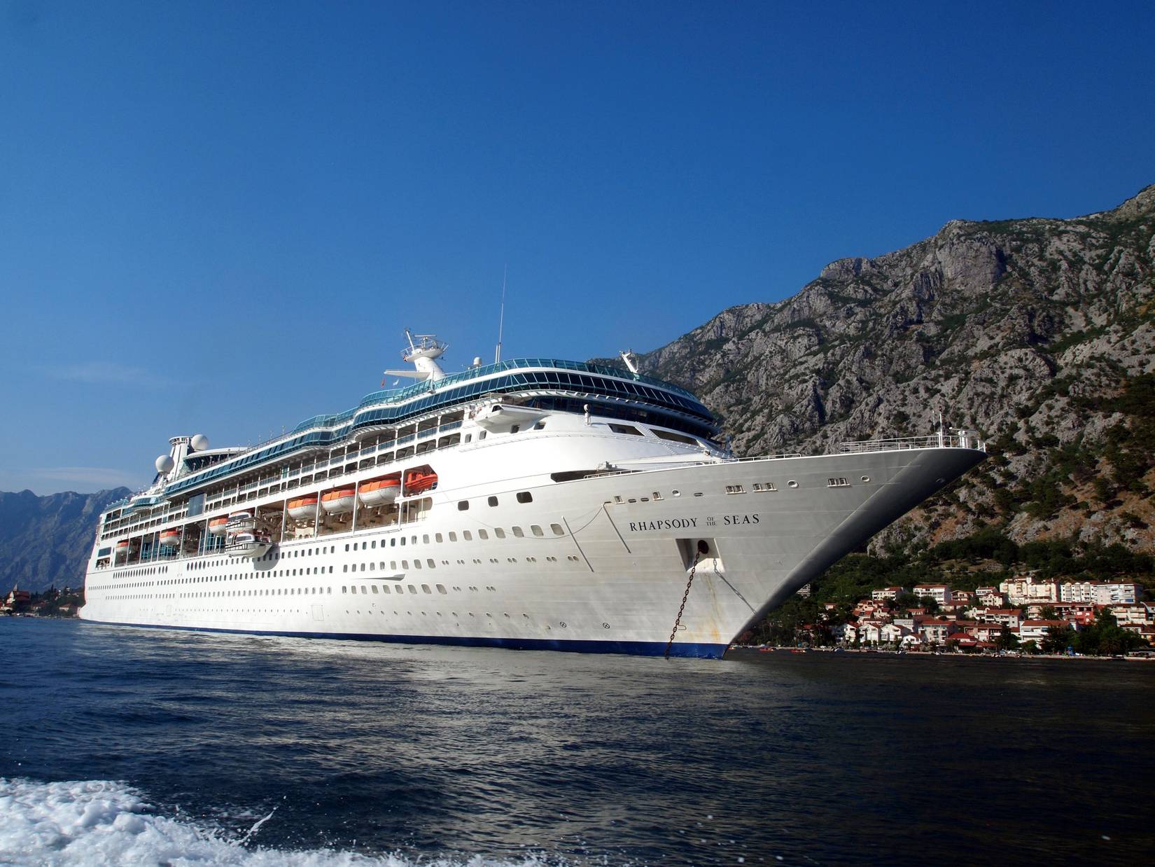 Royal Caribbean stellt mehrere Reiserouten für 2026–27 durch die Ankündigung von Schiffstausch und Heimathafenänderungen auf den Kopf