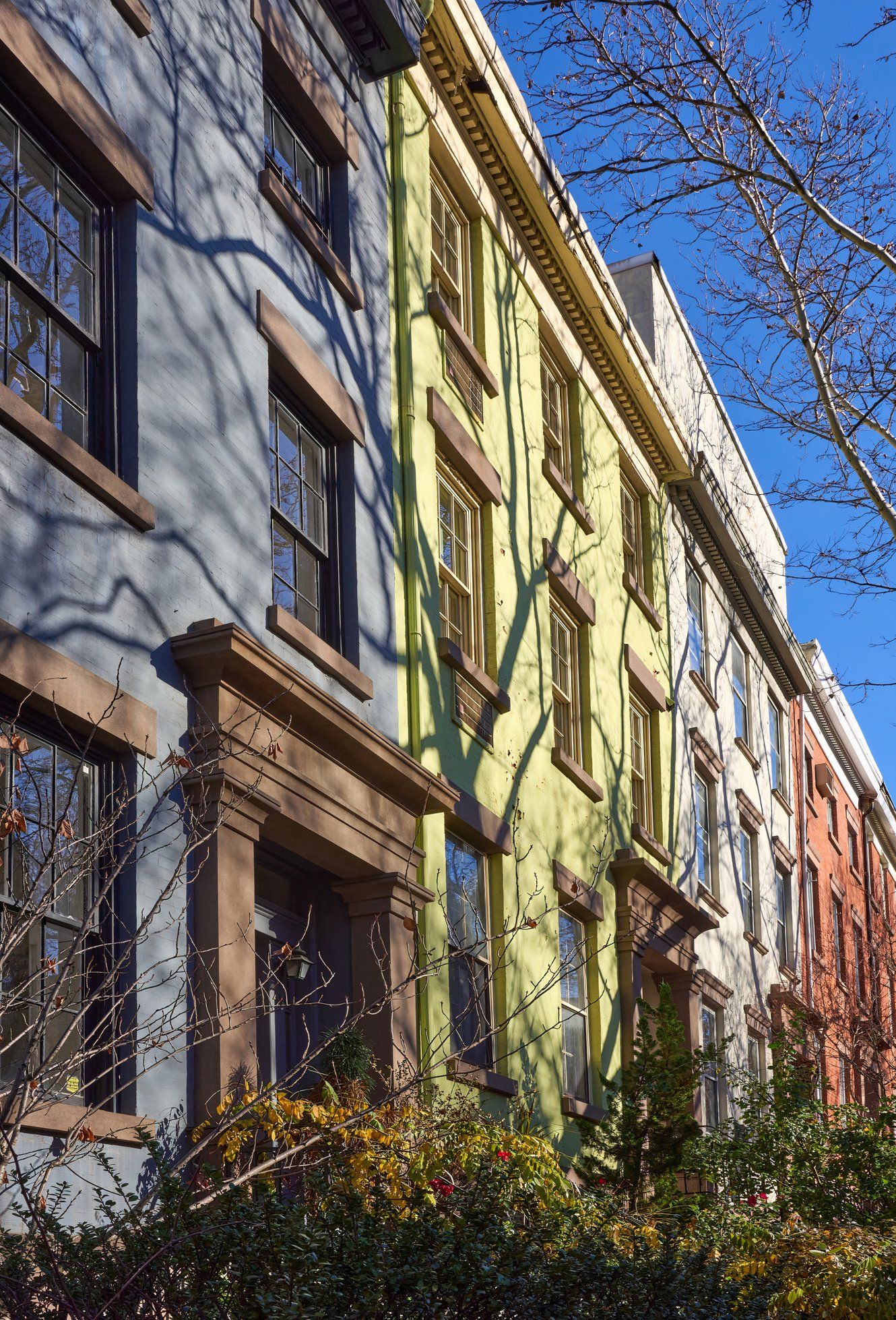 Why Is NYC Full Of Fake Buildings?