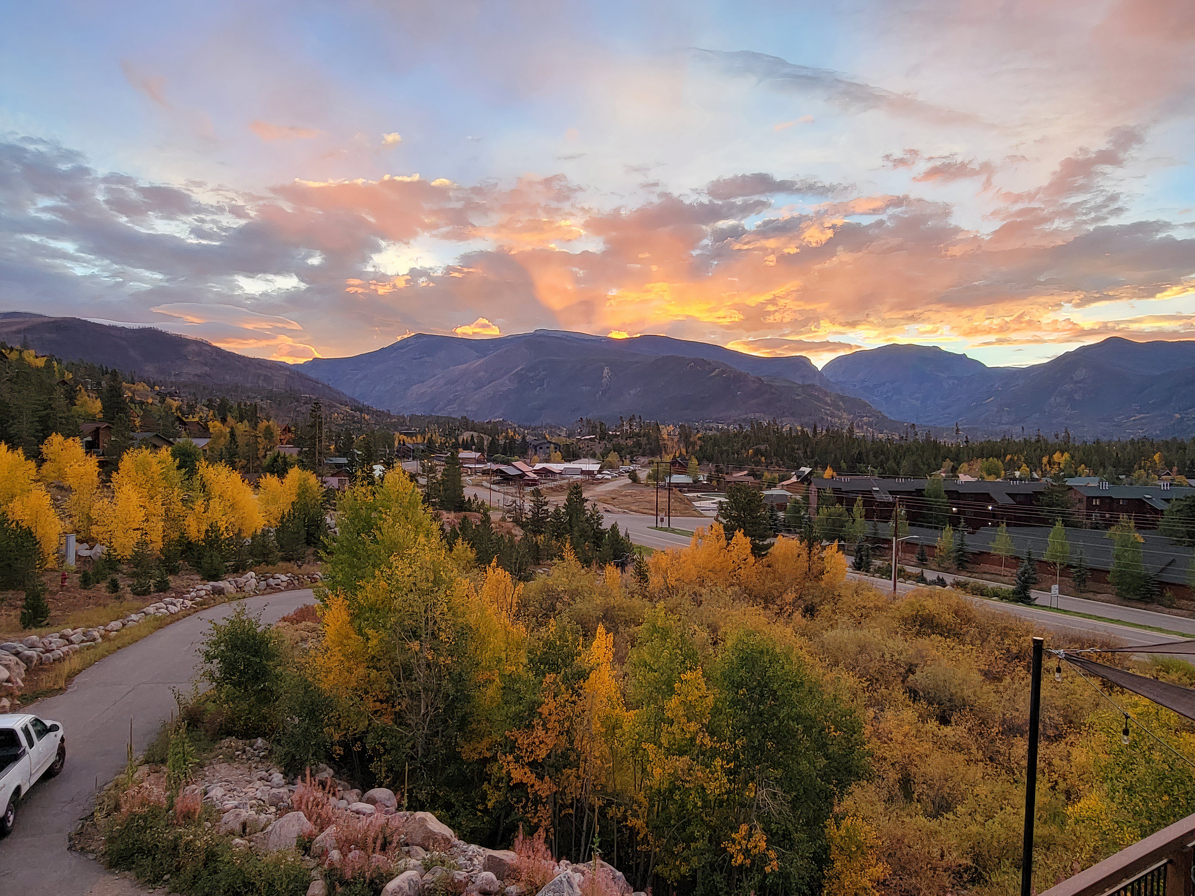 7 Best Small Towns Near Colorado National Parks