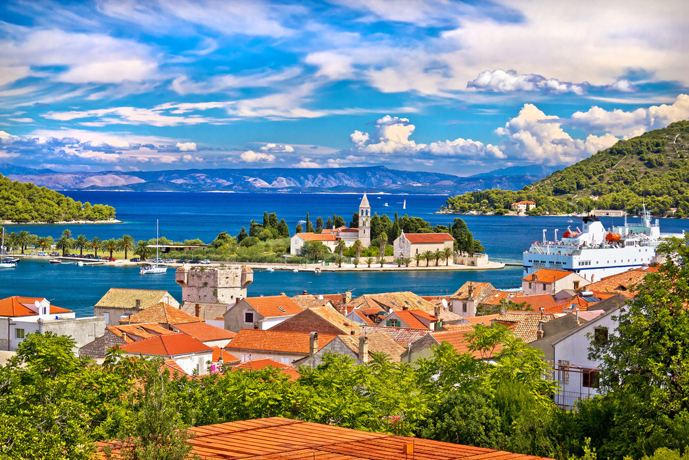 I Hate Crowds, Which Is Why These Destinations Are At The Top Of My Bucket List