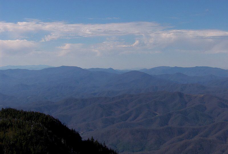 The Best Blue Ridge Mountain Towns In Tennessee For Fall Foliage