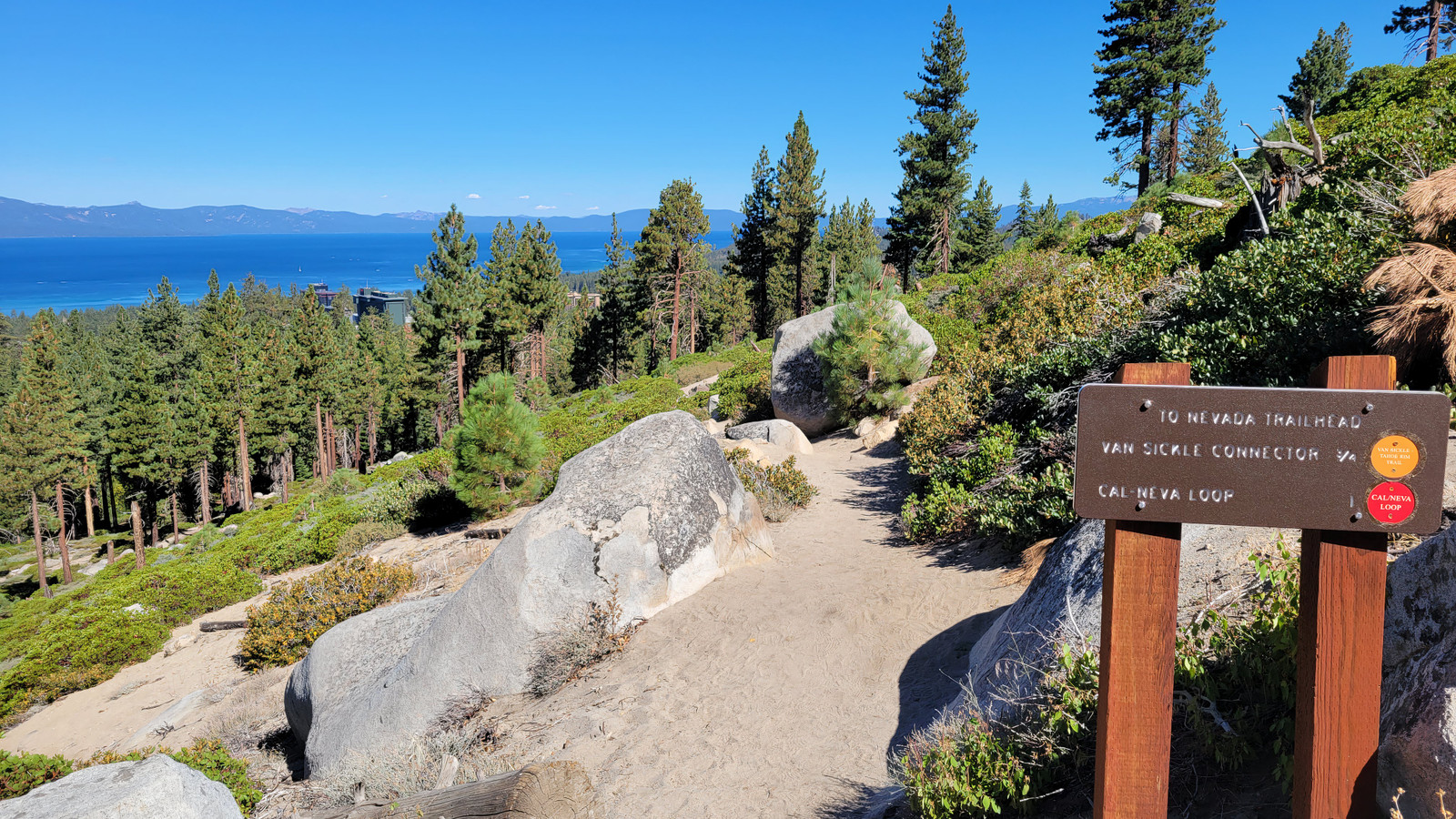 7 Best Towns In The Sierra Nevada For A Fall Weekend Trip