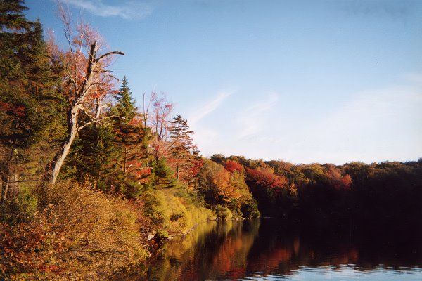 This Vermont Town Gives Stowe Vibes Without The Crowds