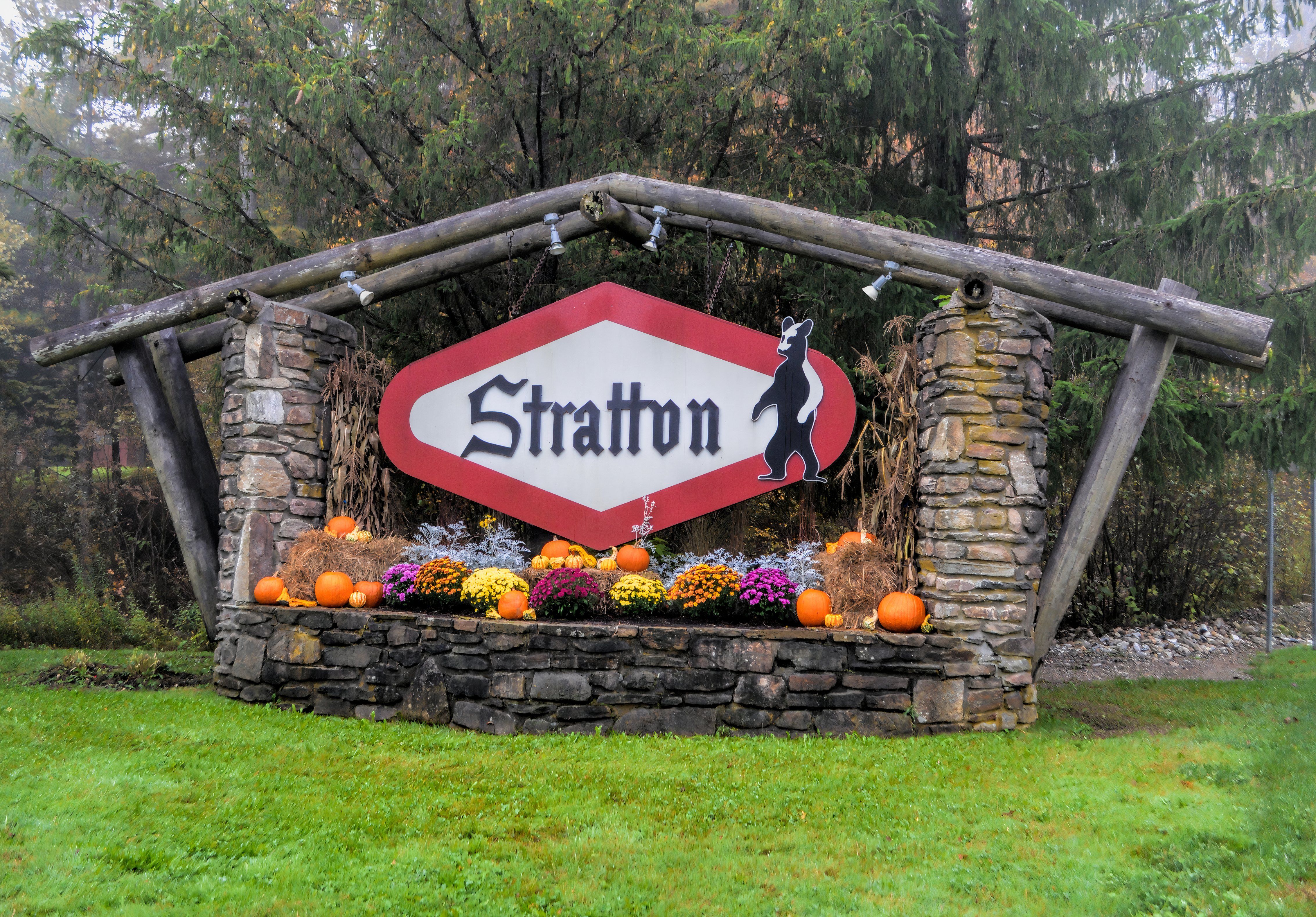Skip Fall In Stowe For These 7 Equally Cute Towns Instead