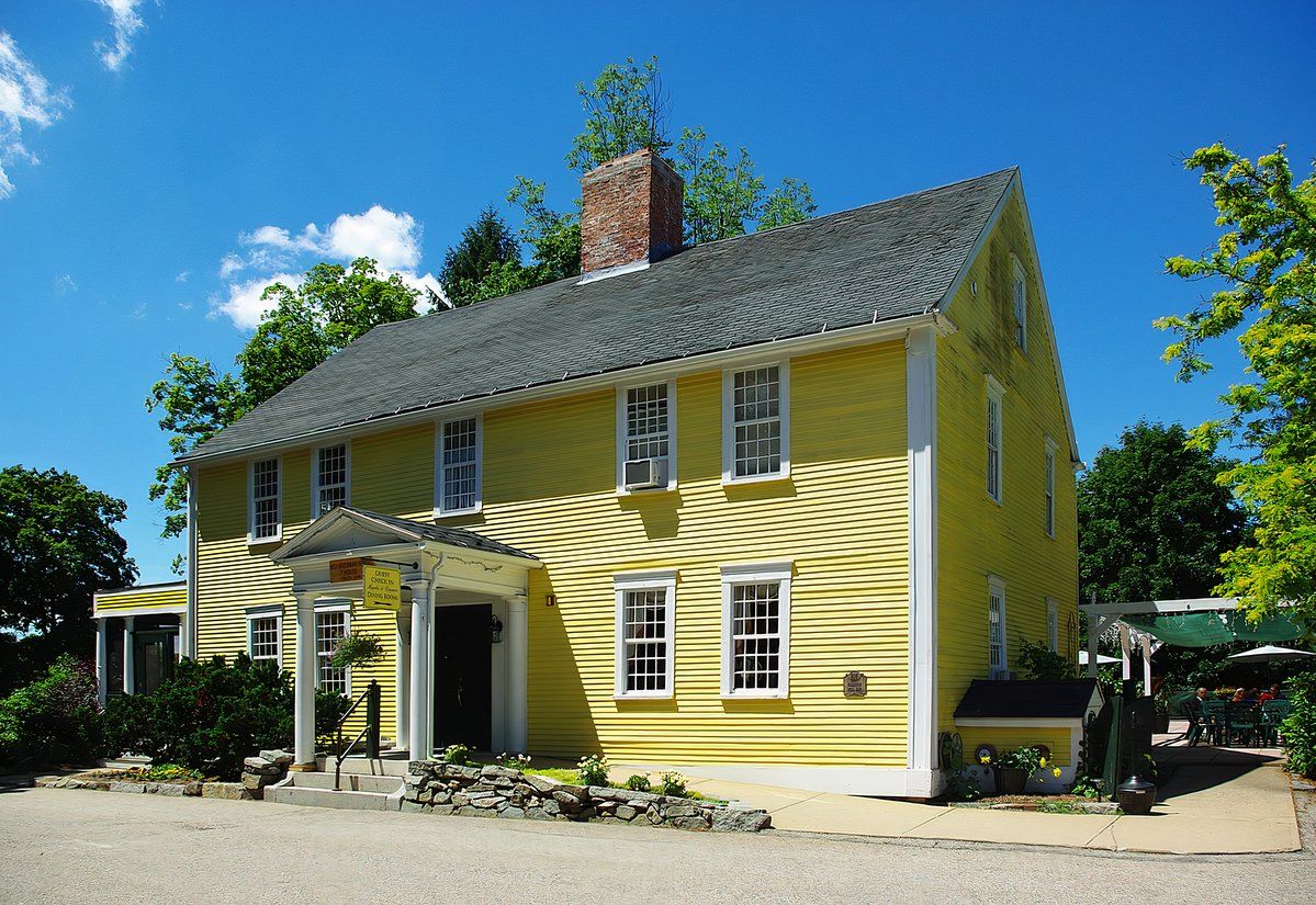 7 Adorable Small College Towns In New England