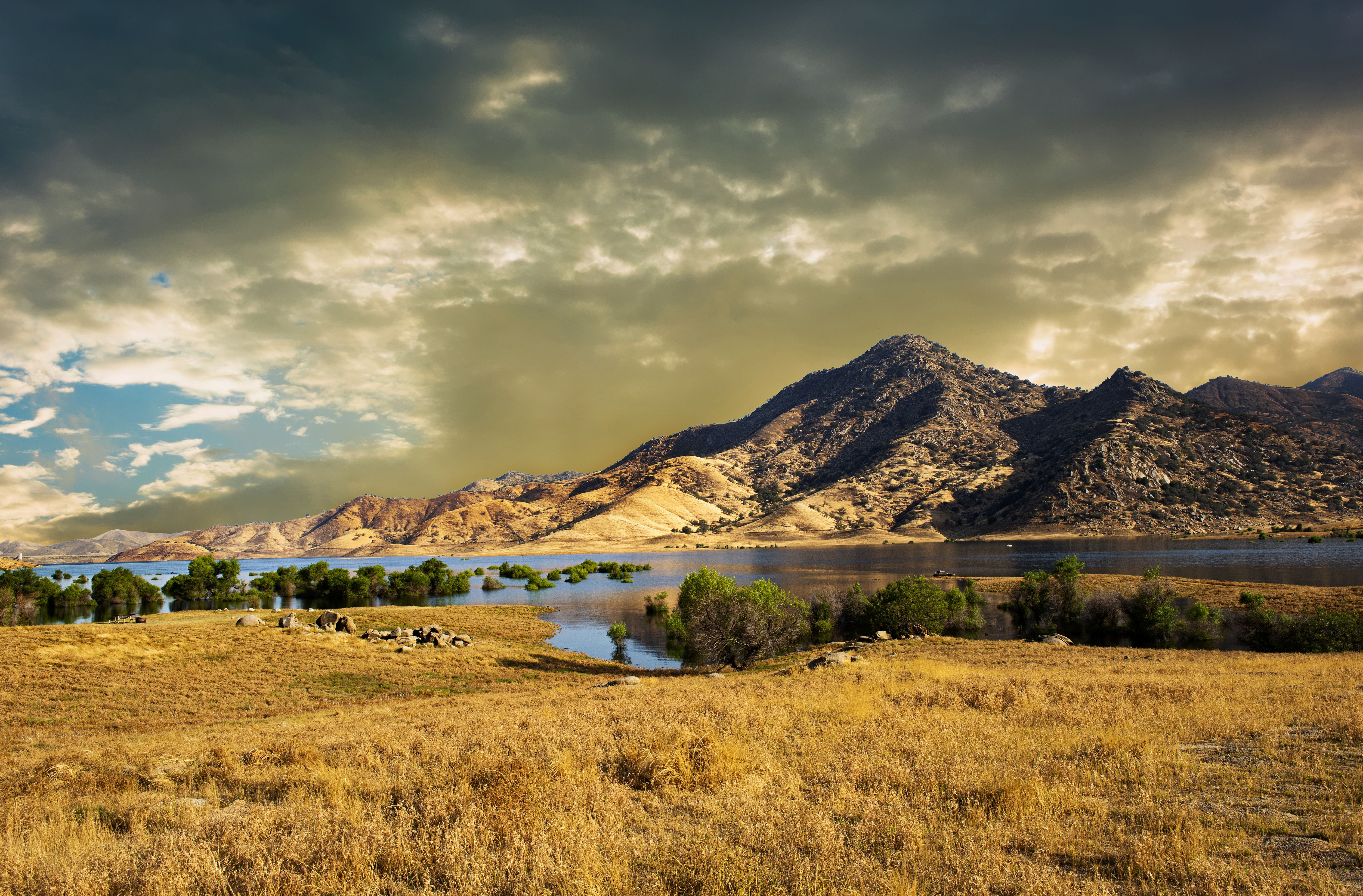 This Underrated Small Town Is Right Next To Sequoia National Park
