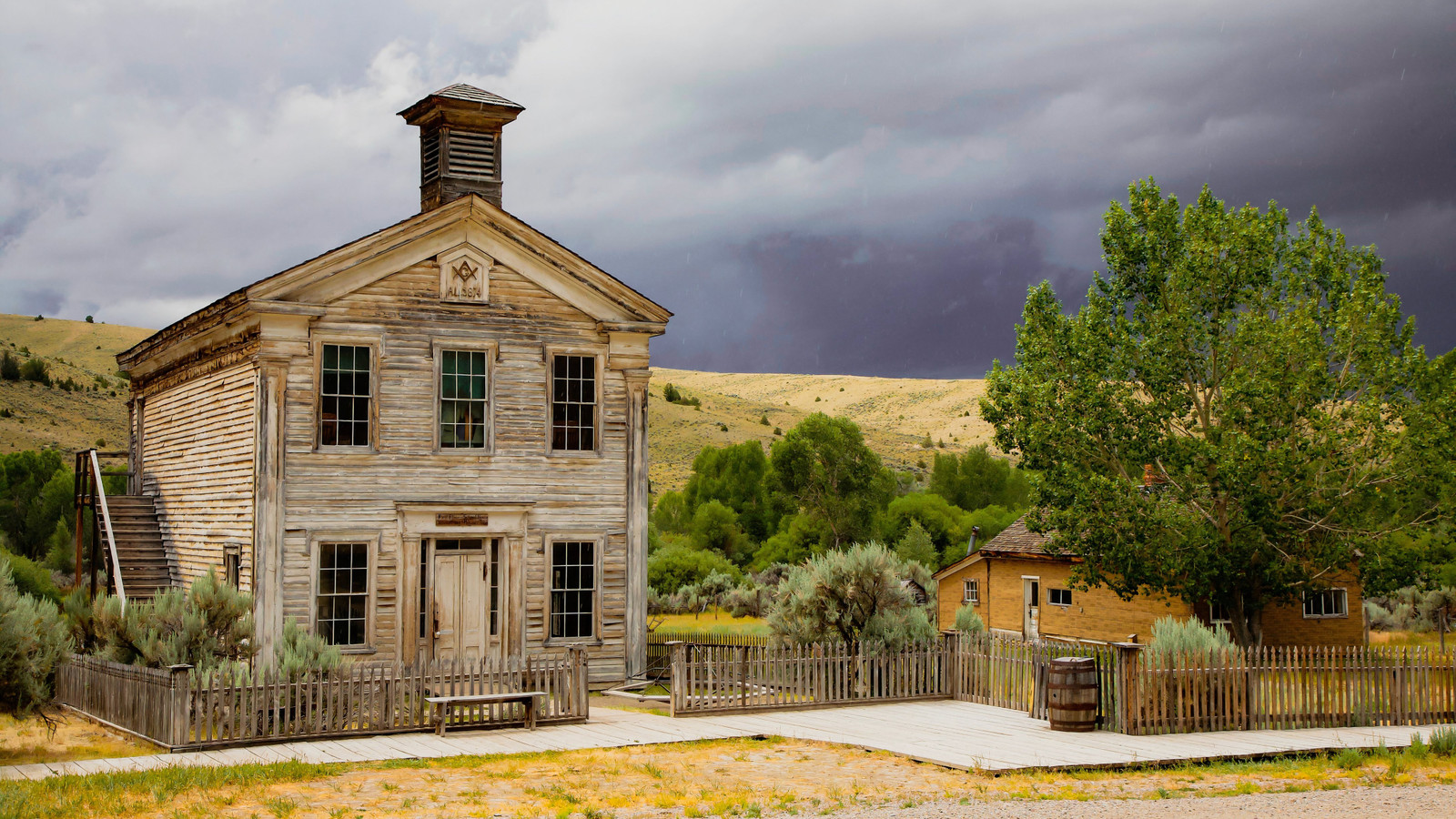This Underrated Mountain Town Between Yellowstone And Glacier National Parks Has Easy Access To Hot Springs And Ghost Towns