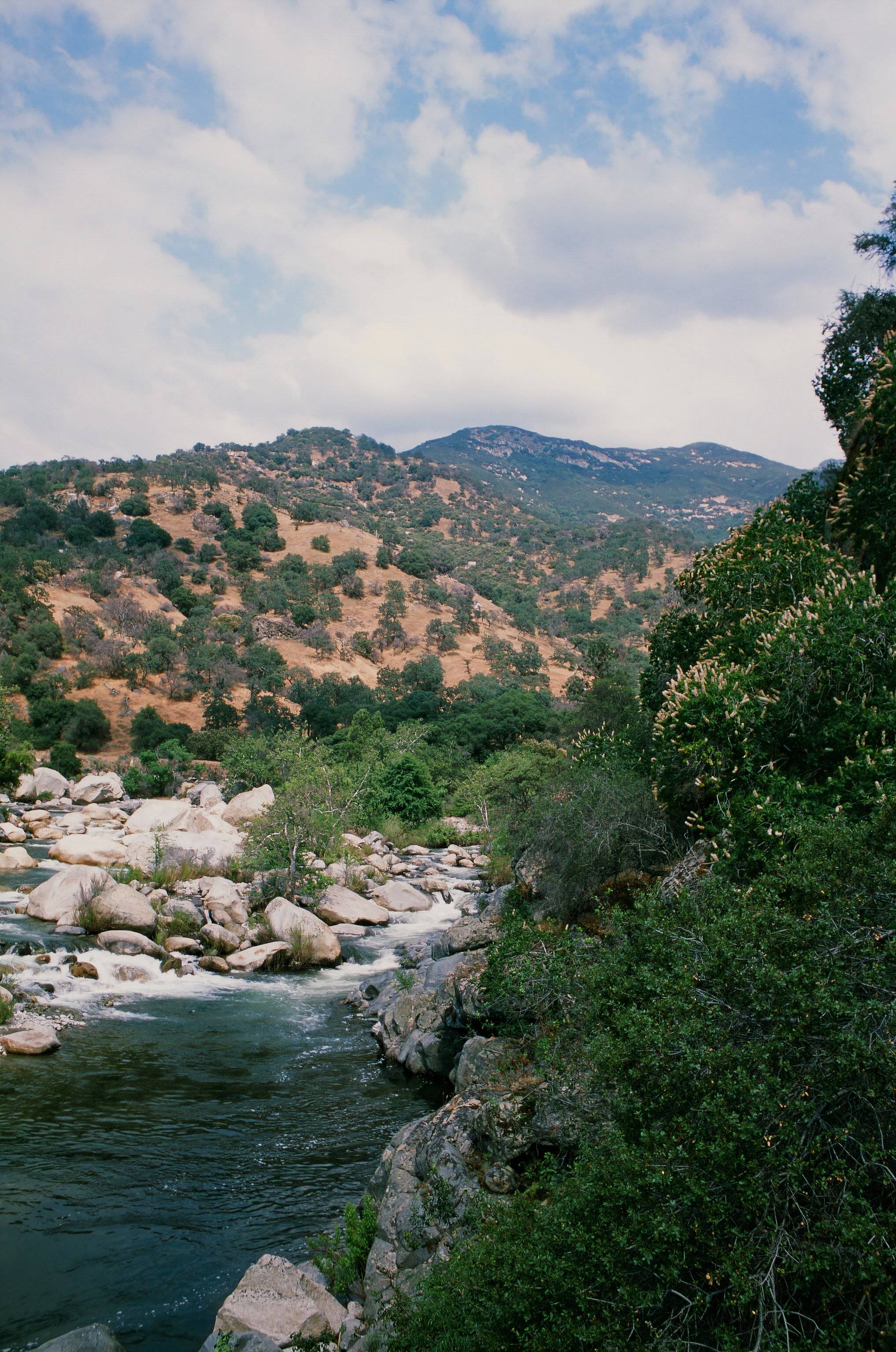 2 Rivers California The Underrated Mountain Town On Sequoia & Kings Canyon National Parks ...