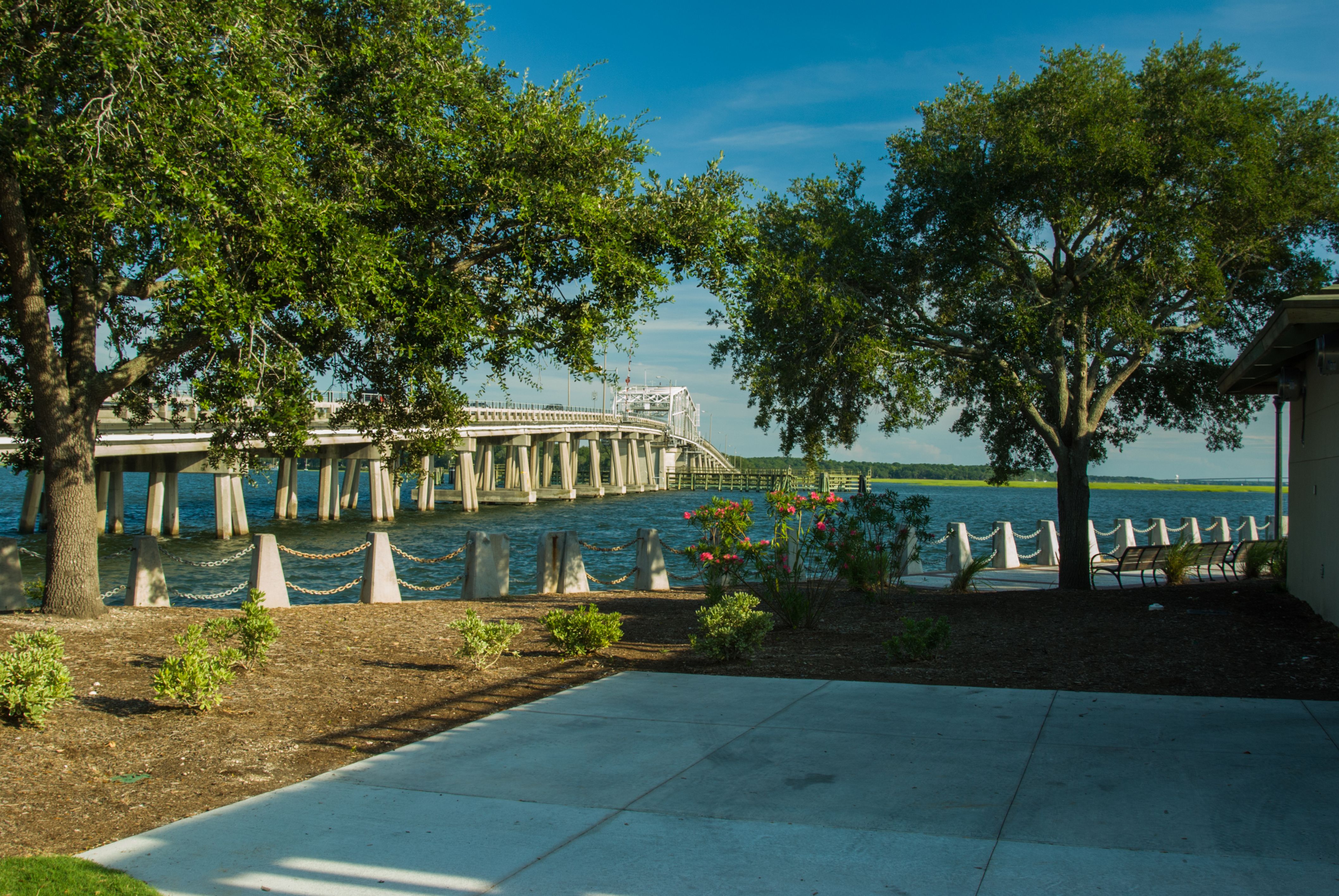 10 Undiscovered Small Towns In America Worth Visiting