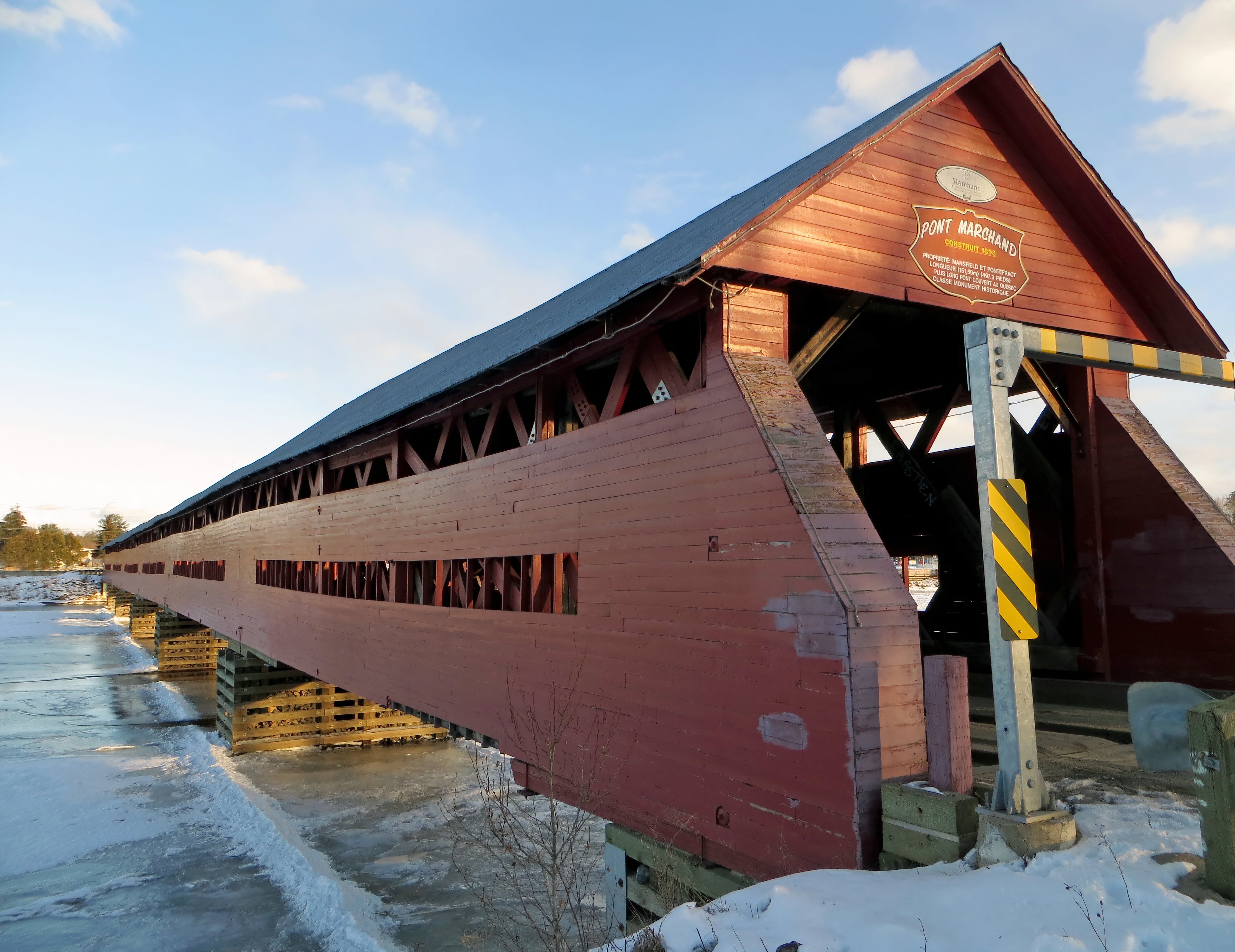 8 Underrated Small Towns In Canada Near The U.S. Border
