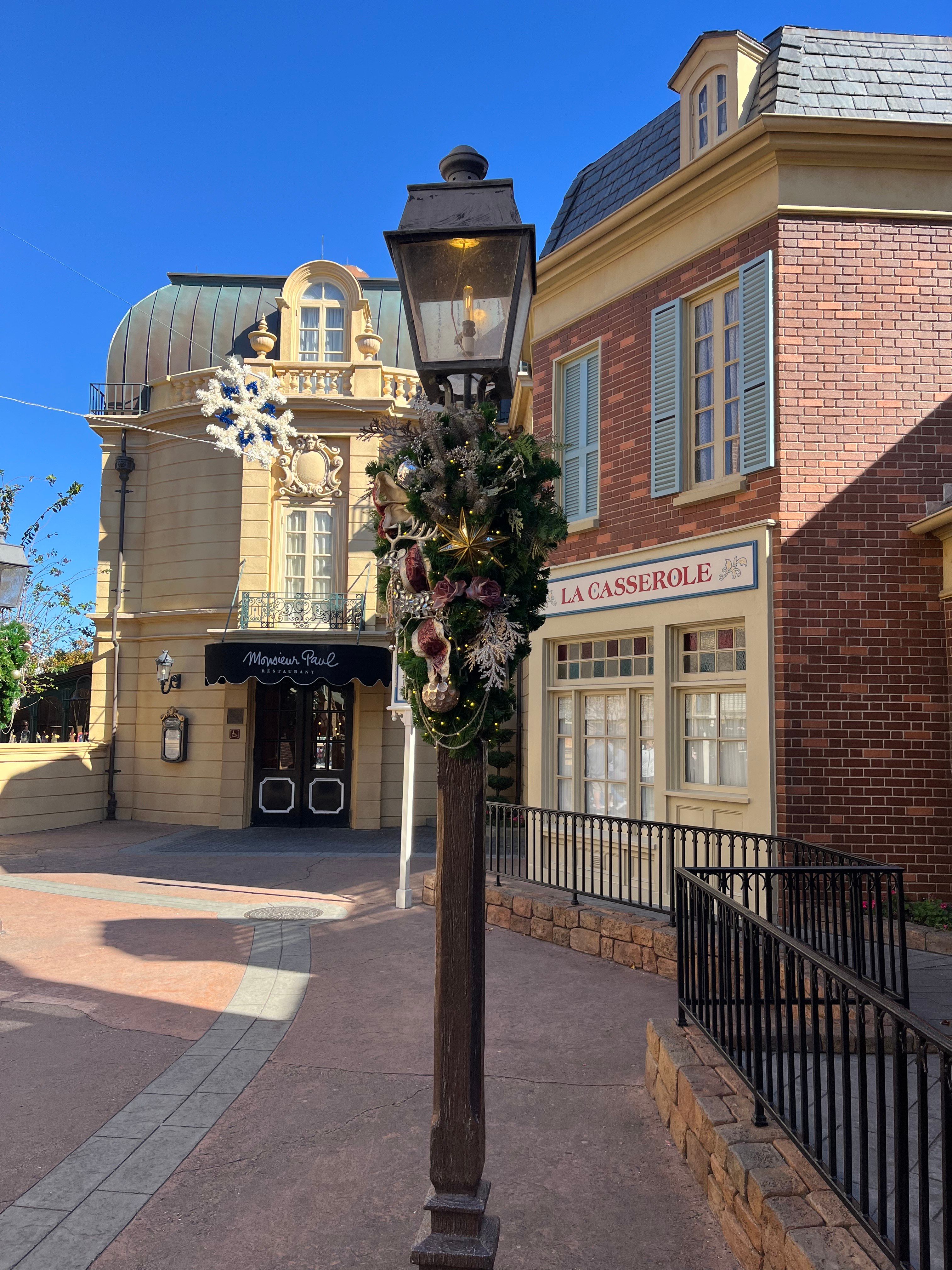 Tourists Can Expect These Changes At Disney World During The Holidays
