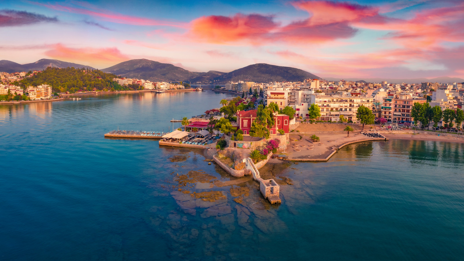 Greece Is Stealing The Spotlight: Why It's A Top Destination For Americans