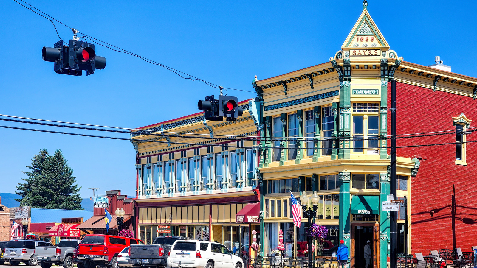10 Best Small Towns to Live in America in 2027