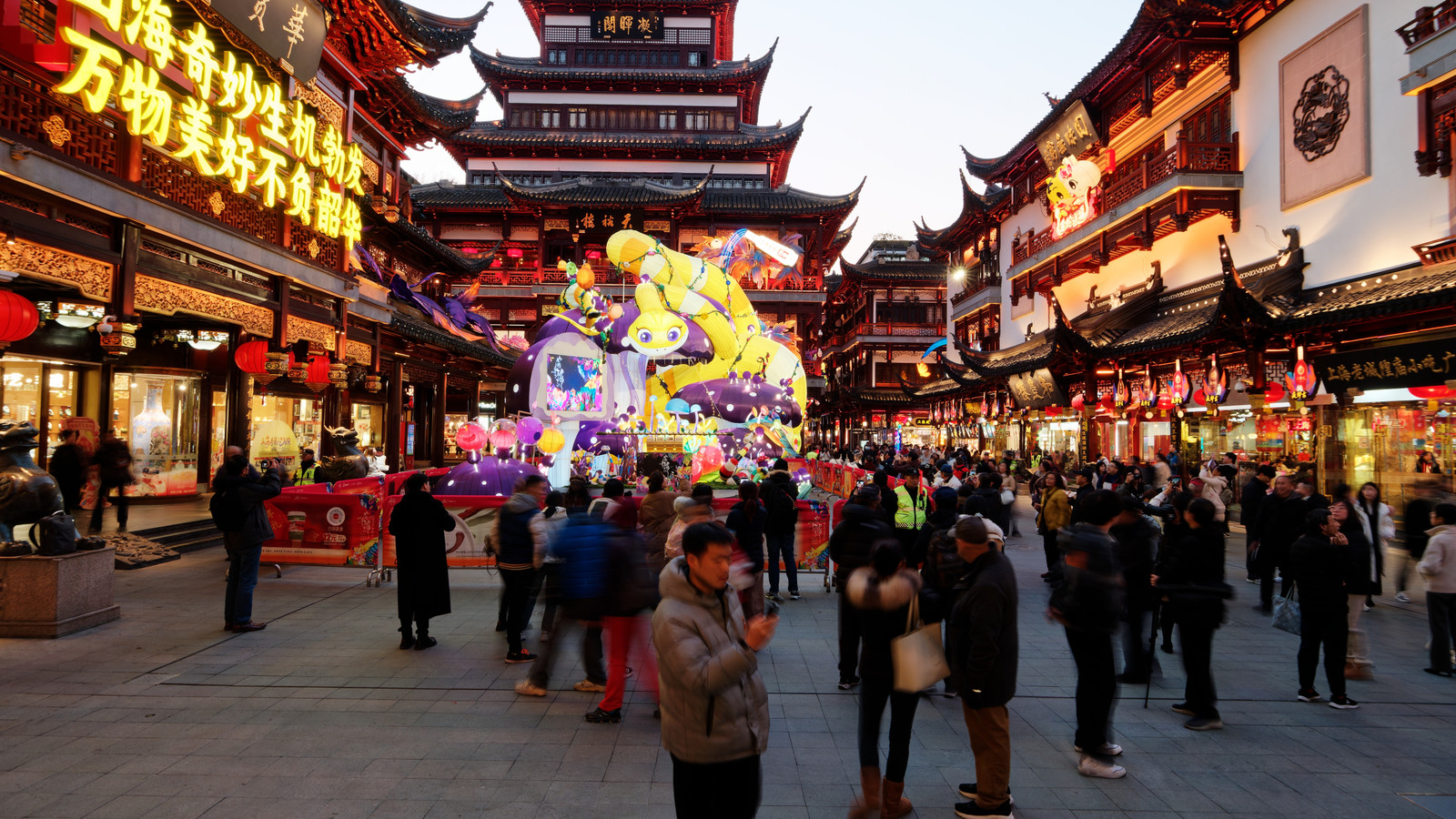 Billions of Travelers Flock to China to Celebrate Lunar New Year and ...