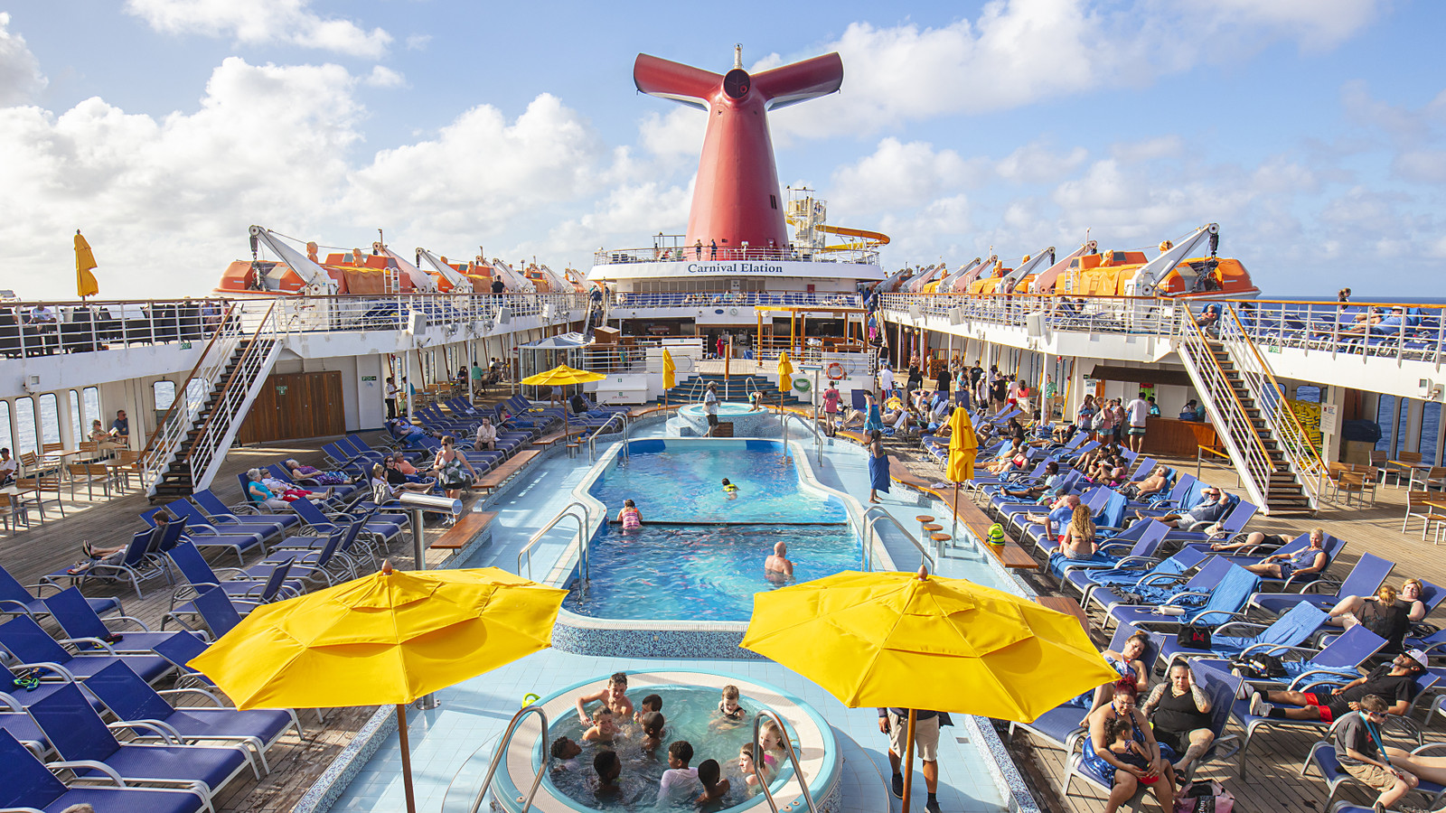 Carnival Cruise Line Guest Proposes $20-Per-Day Fee To End Annoying Chair-Hogging For Good