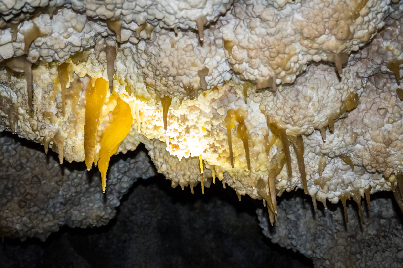 Skip Mammoth Caves: This State's Prettiest Town Has One Of The World's ...