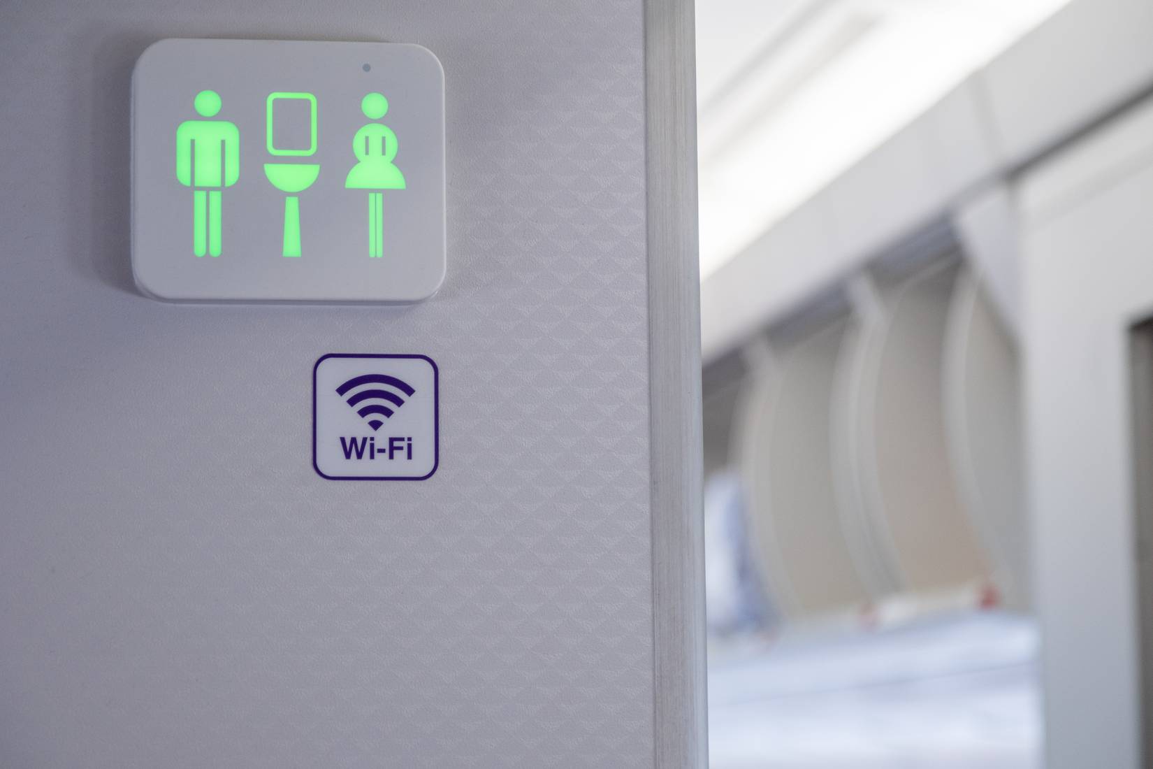 Delta Air Lines Passenger Handcuffed In Diarrhea Incident Fights For $7 ...