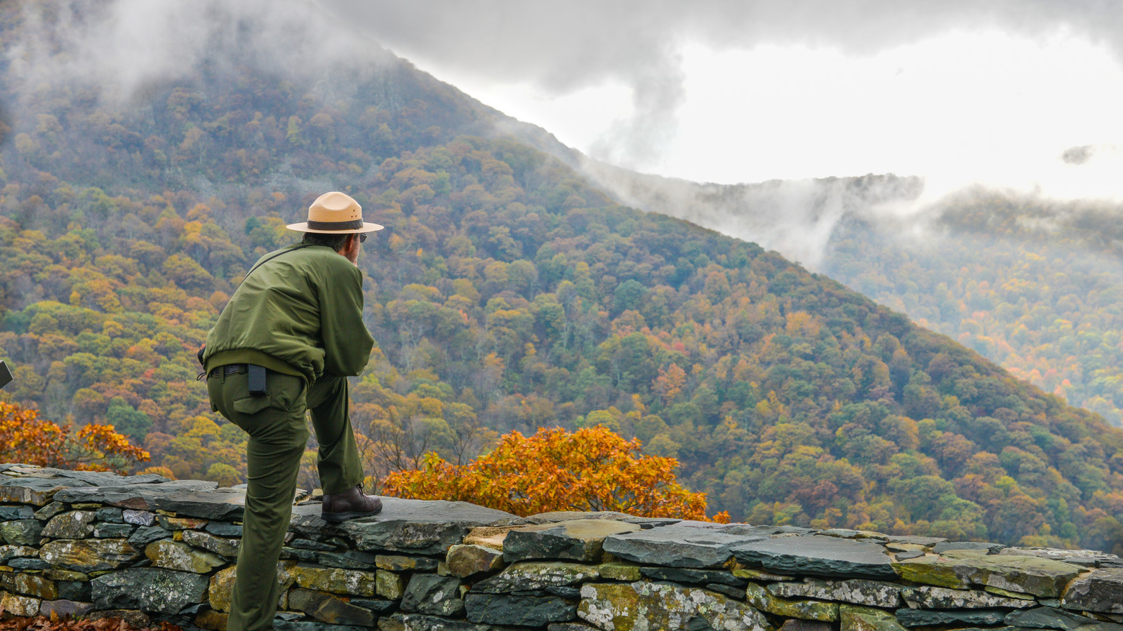 Fired And Off-Duty National Park Rangers Are Quietly Resisting The U.S ...