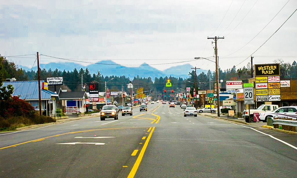 This Cute Oregon Town With A Strange Name Has One Of The Coolest West ...