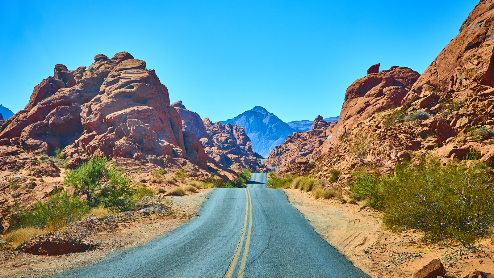 This Little-Known Nevada Desert Town Offers National Park-Like Adventures And Scenery