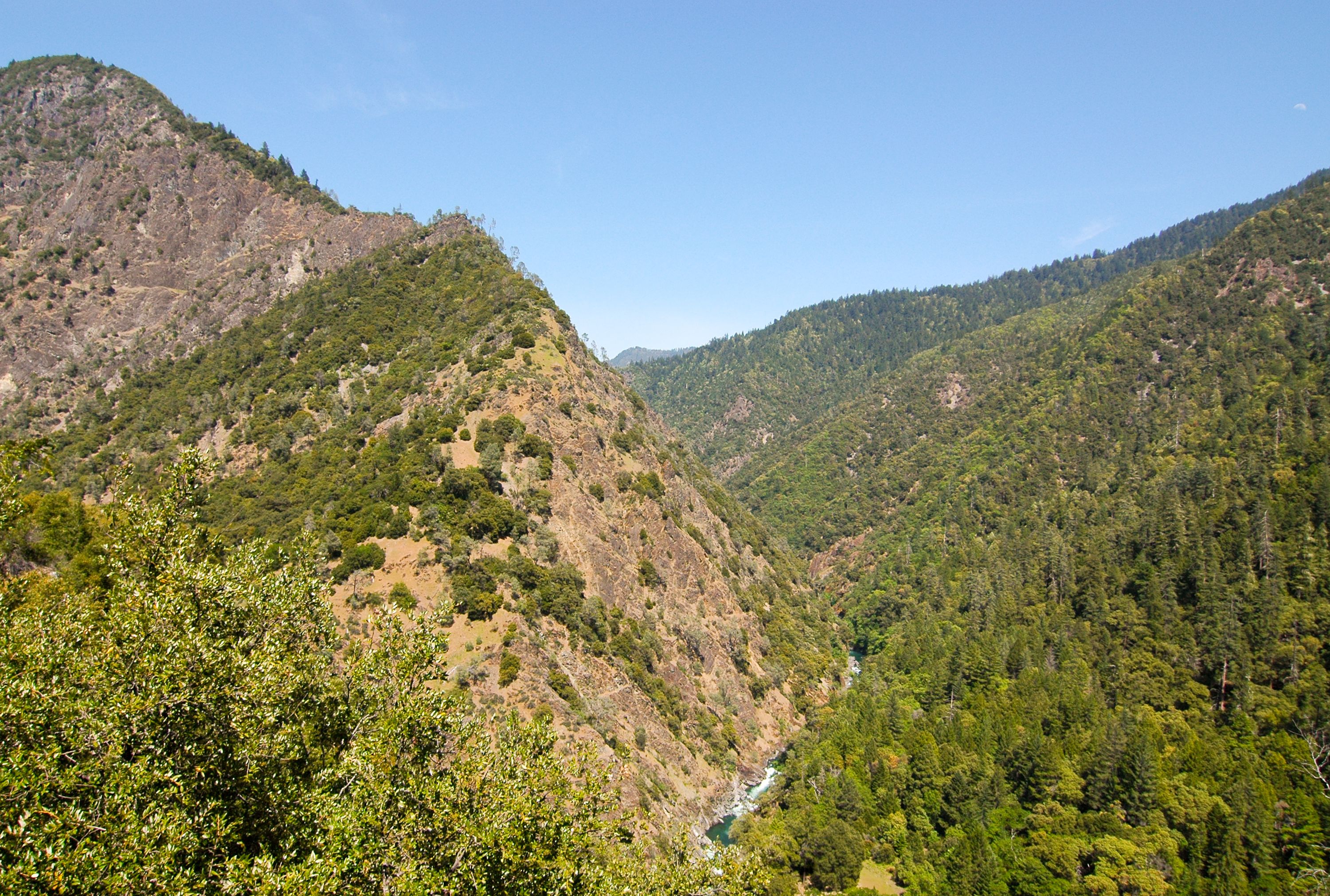 This Remote Highway Wows With Its Spectacular Views Of Mountains, Lakes ...