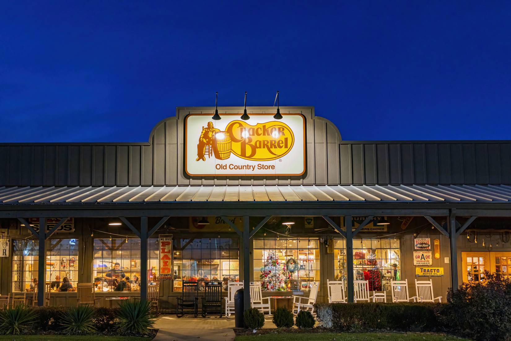 Cracker Barrel store