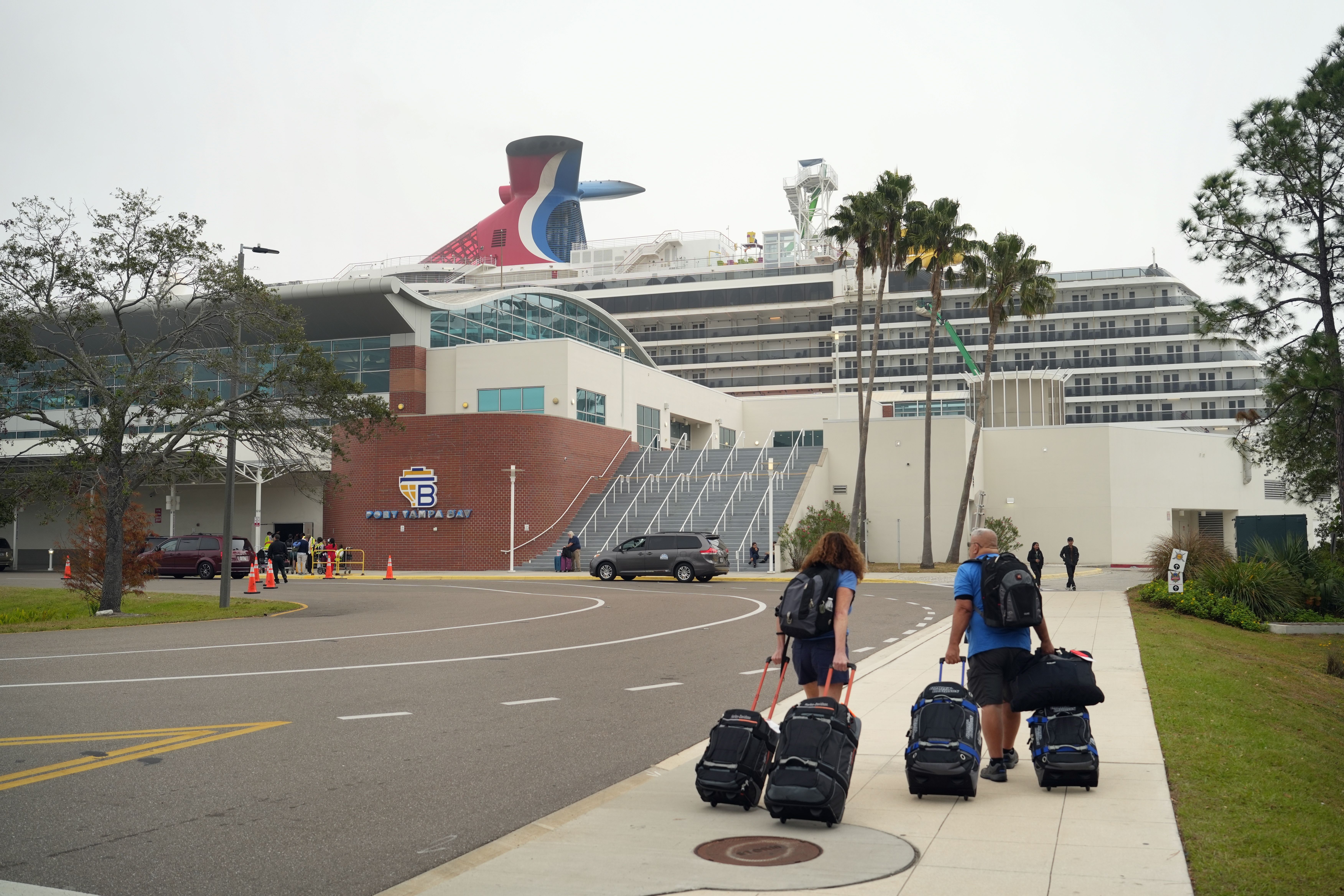 Carnival Cruise Line Guests Warned To Never Book "Let Us Pick" Deal After Paying Couple Denied Boarding
