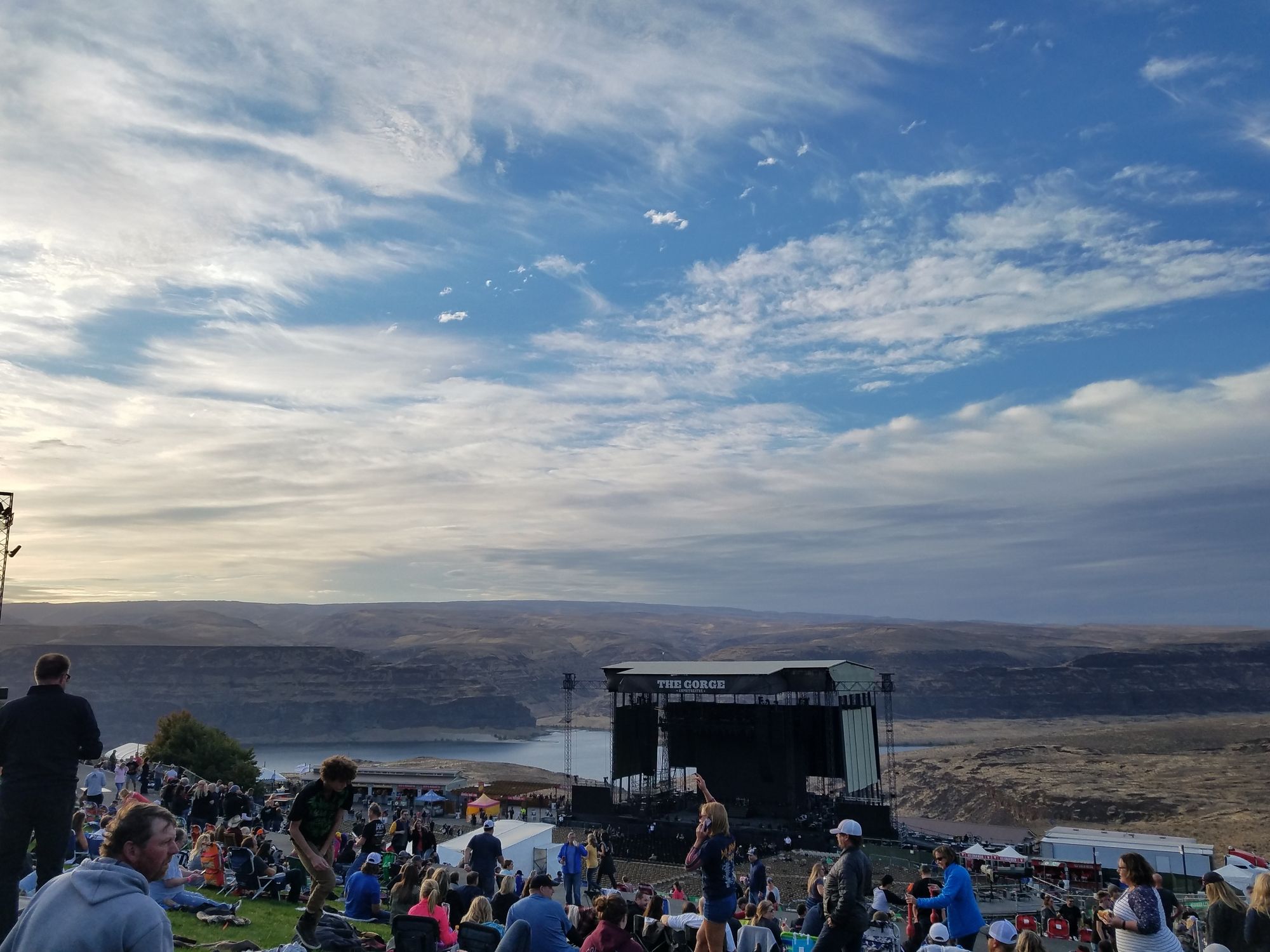 One Of America's Most Beautiful Concert Venues Is Hidden On The Cascade ...