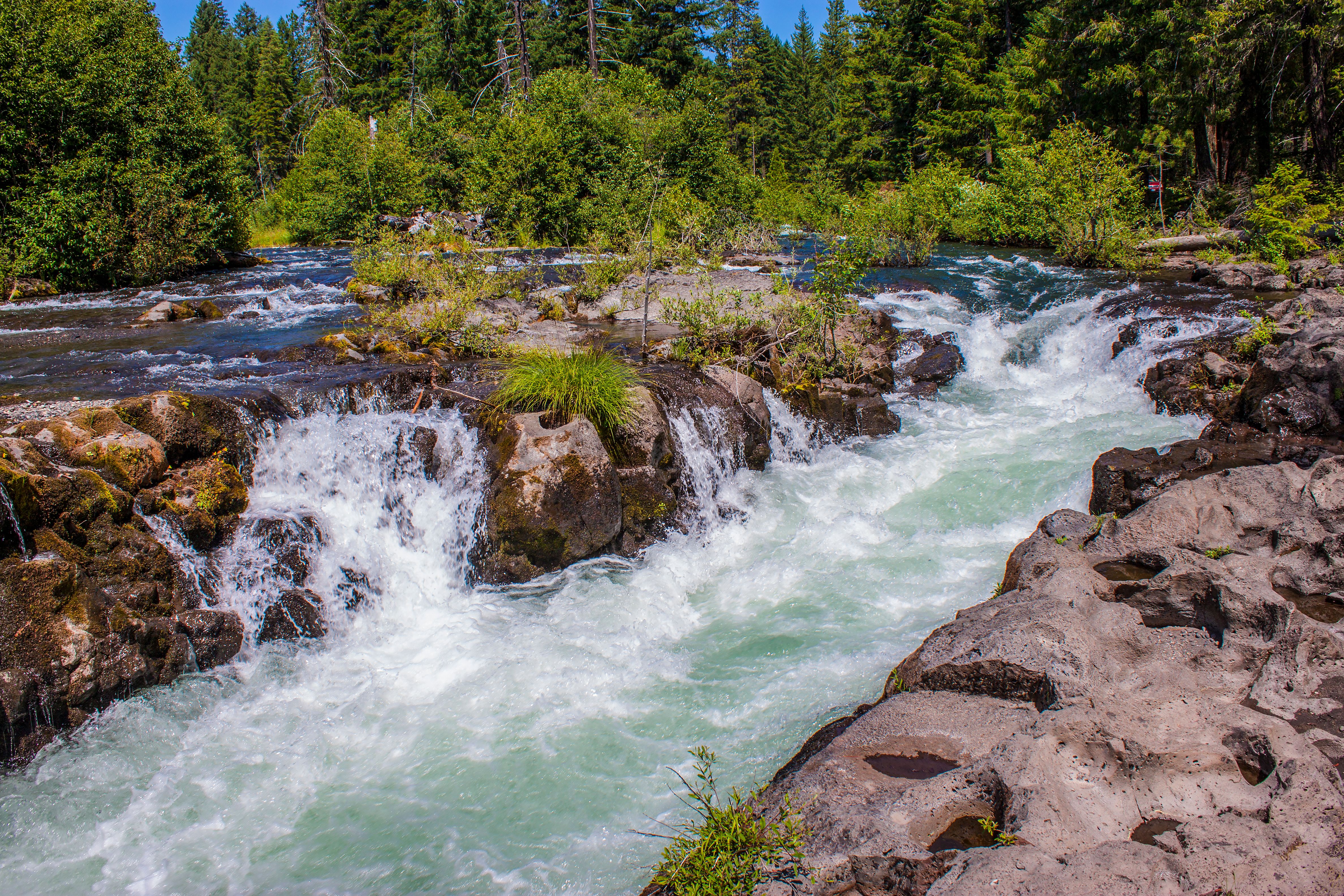 Oregon's Most Charming Small Town Has A Top National Park On Its Doorstep