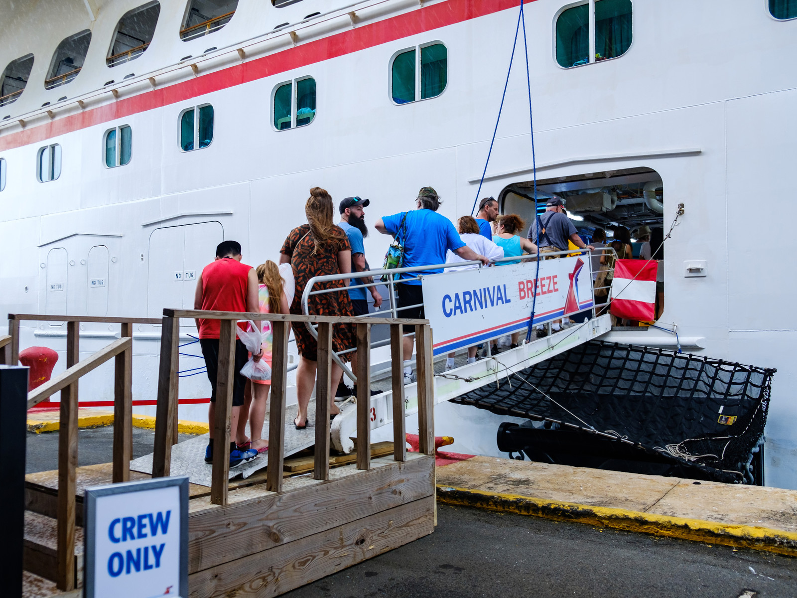 carnival cigarettes banned Cruise Line clarifies unexpected ban on overlooked cruise item Carnival Cruise Line Applauded By