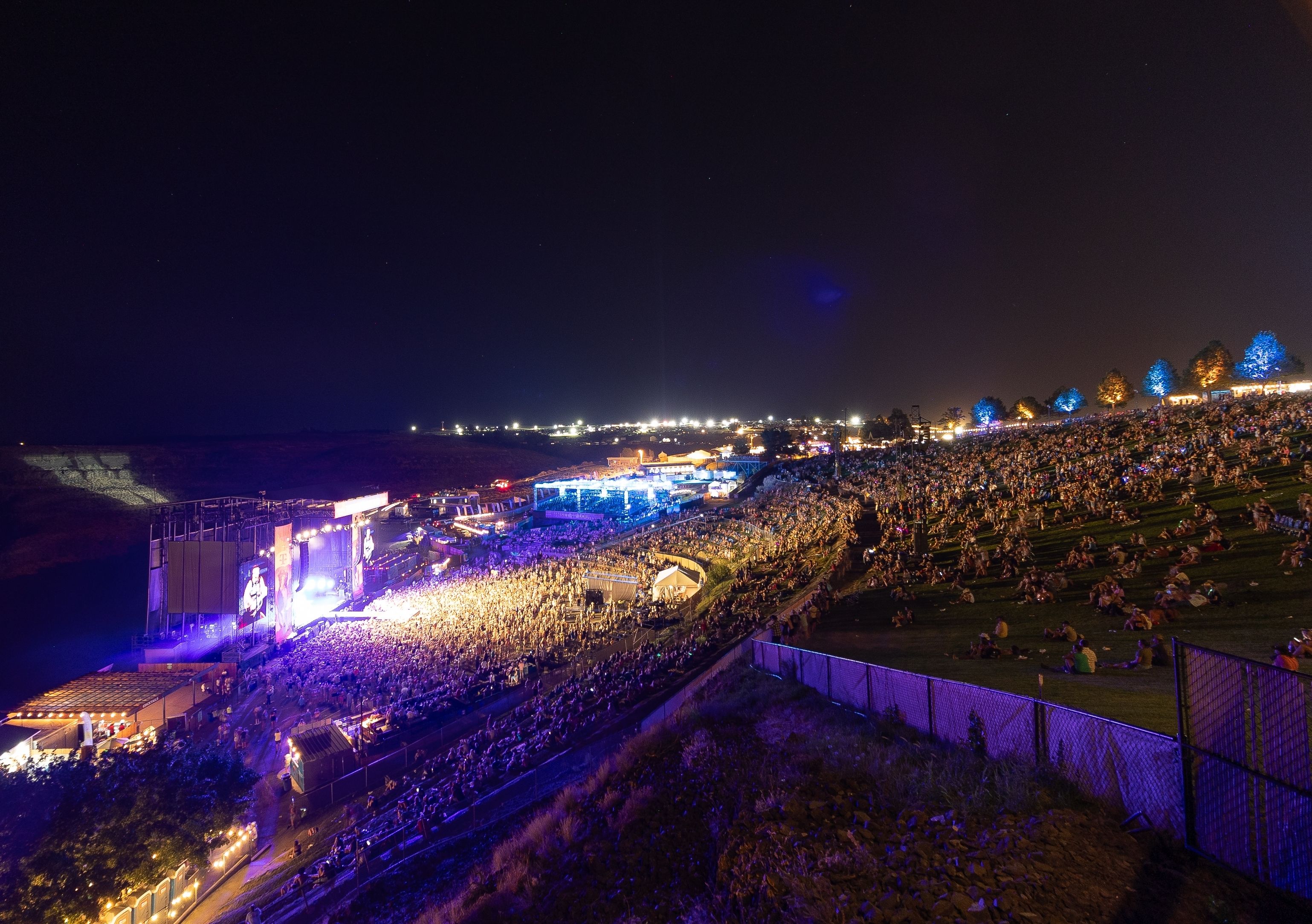 One Of America's Most Beautiful Concert Venues Is Hidden On The Cascade ...