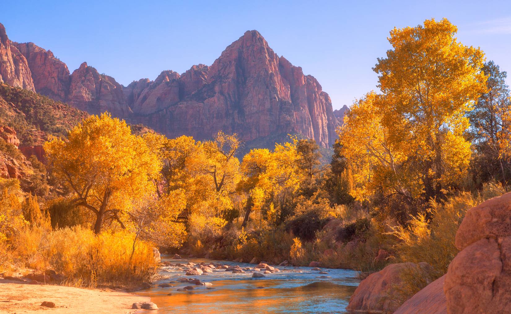 Utah's Most Charming Small Town Has A Top National Park On Its Doorstep