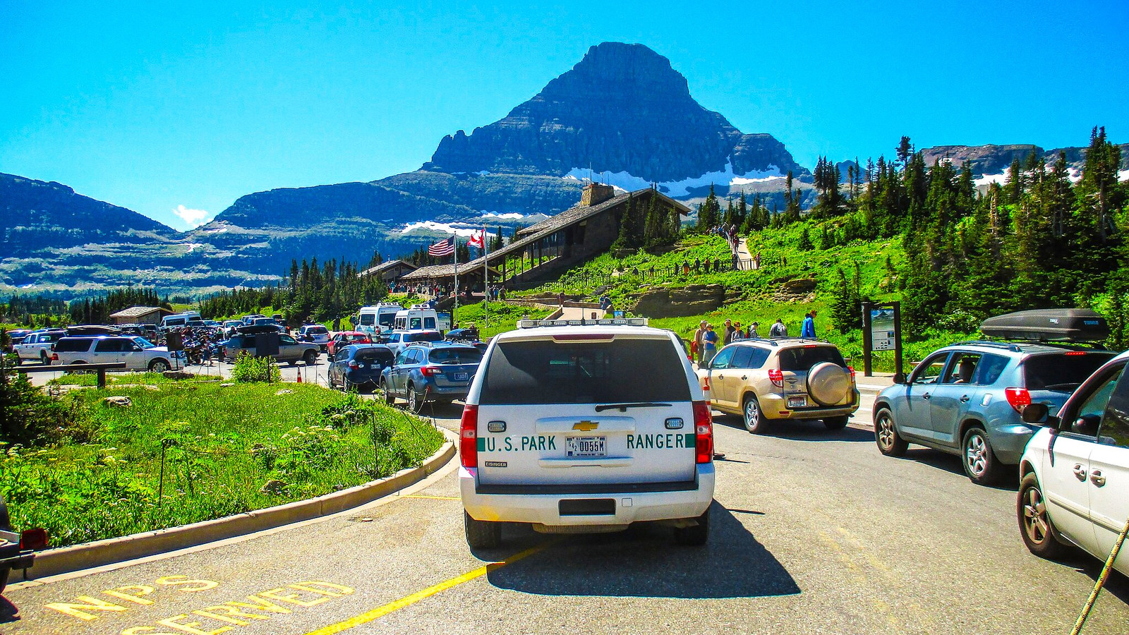 Glacier National Park Enforces New Rule On Visitors This Summer In One Of Its Most Popular Areas