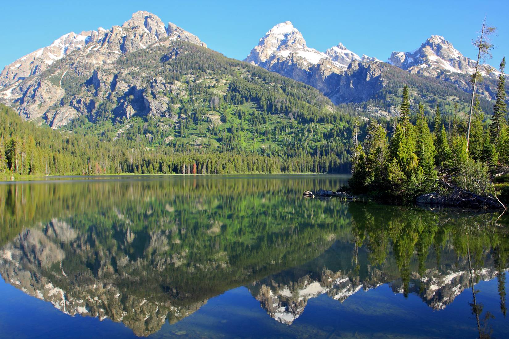 Taggart Lake at Grand Teton National Park, Wyoming Wy, USA