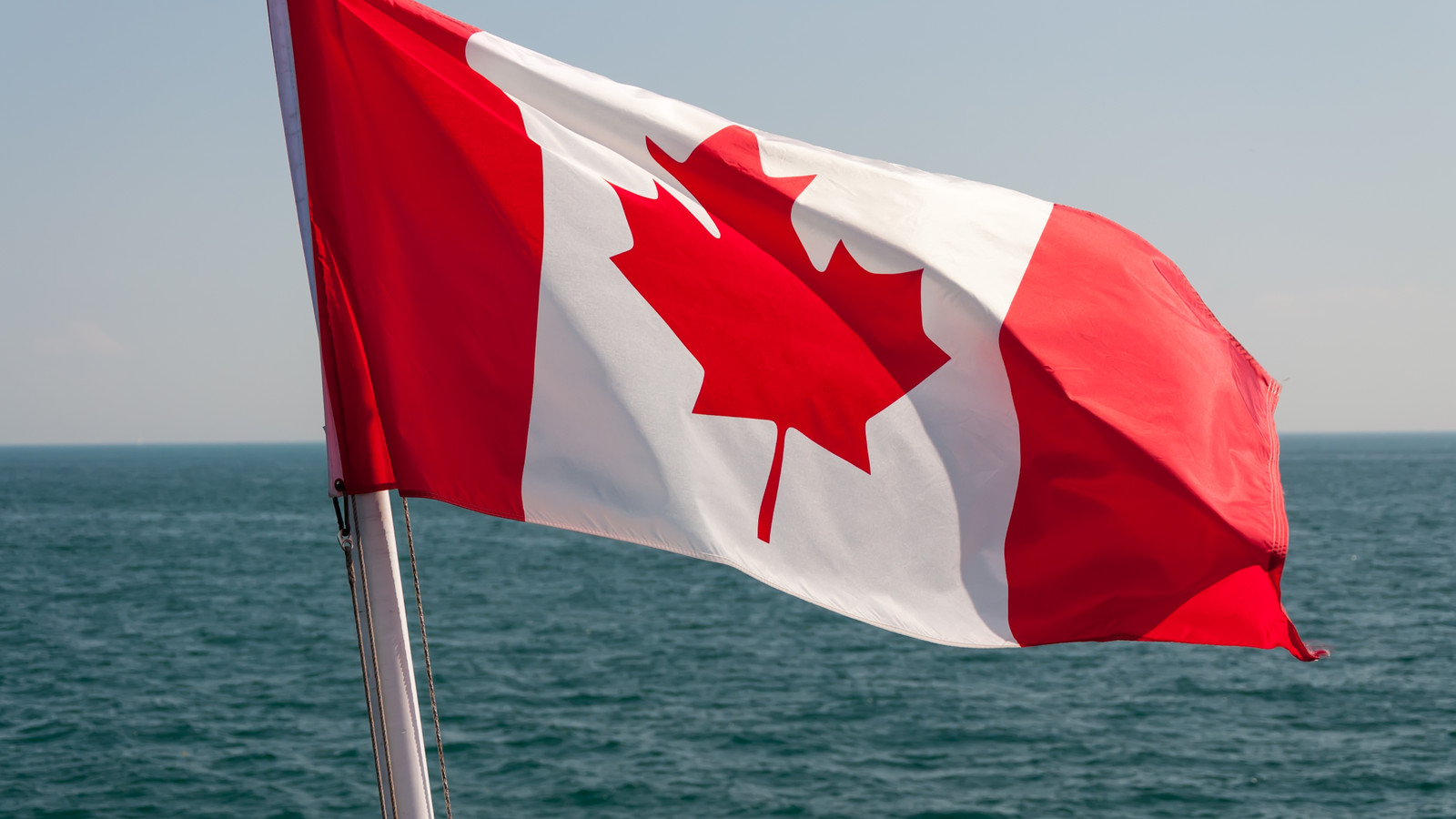 Canadians Are Being Told To Stay Away After Beloved Lake Suddenly ...