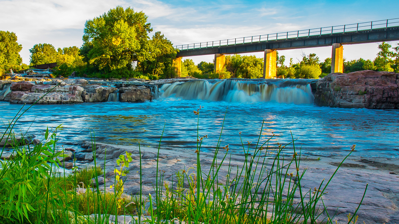 Issing Link The Missing Link: Why Amtrak Avoids One Of America's Most Beautiful States