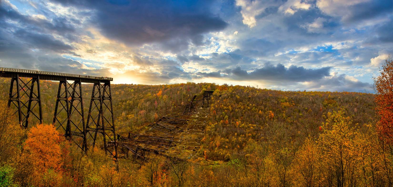 a-hidden-fall-foliage-viewpoint-just-reopened-but-only-for-a-limited-time