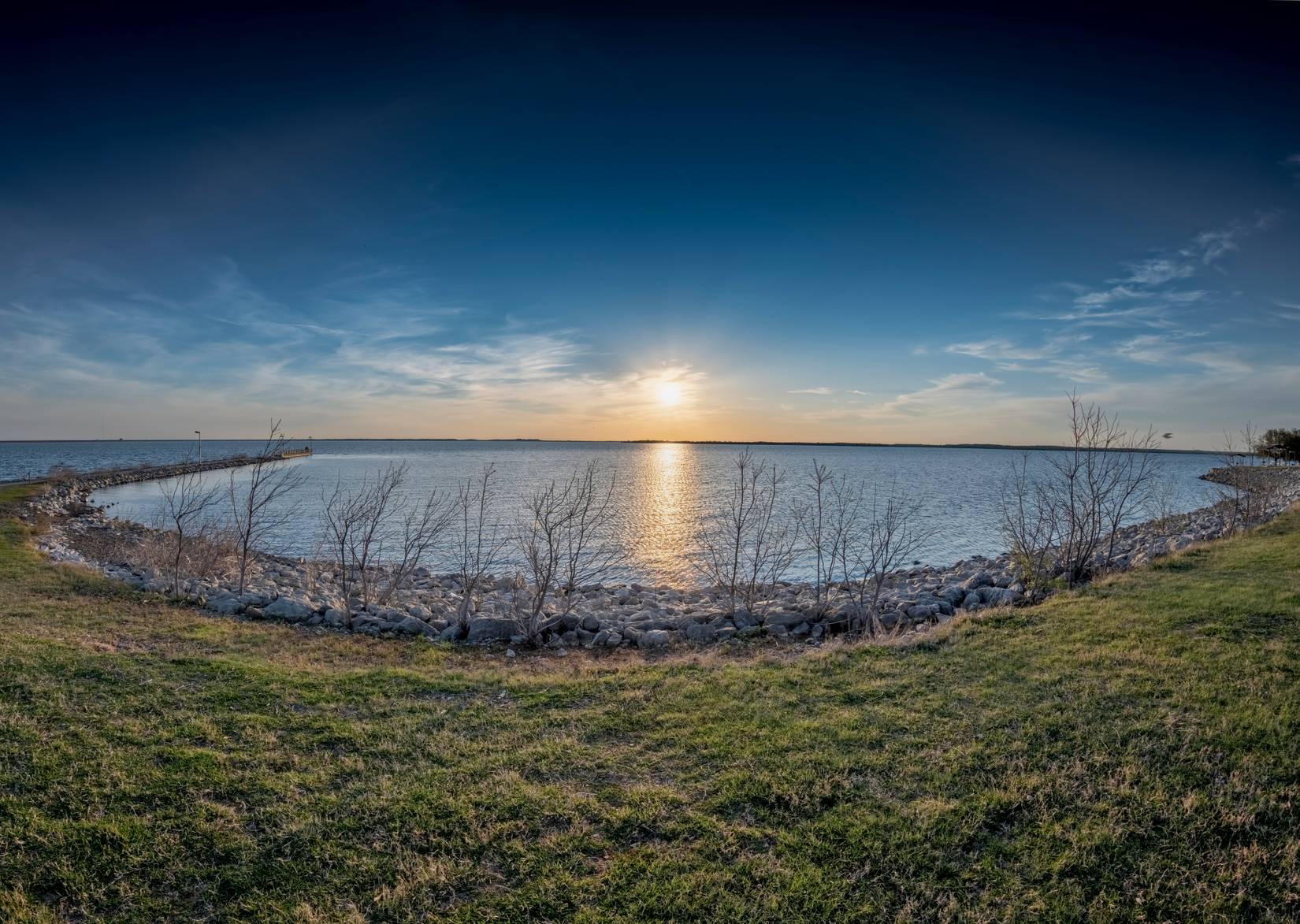 Beach sunset at Ray Roberts Lake State Park