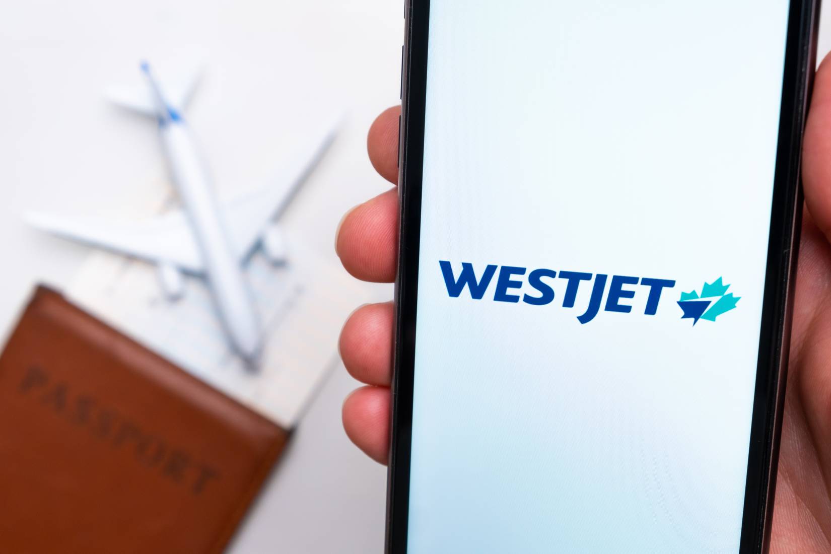 El nuevo aumento en la tarifa de equipaje facturado de WestJet genera preocupación de que Air Canada sea el próximo