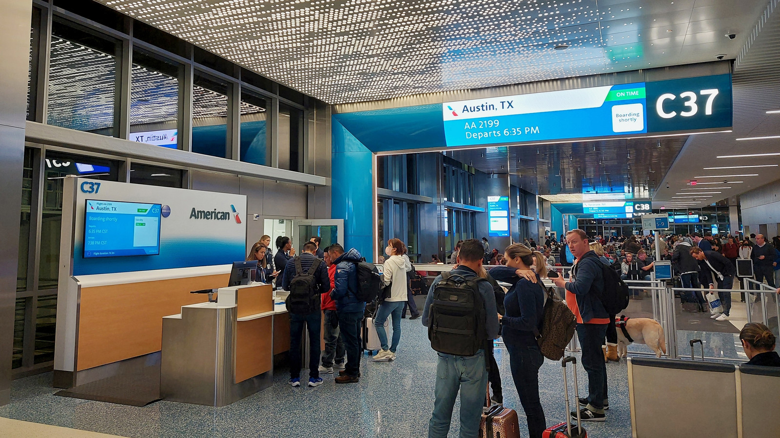 American Airlines Issues Travel Warning For Its Biggest Hub As Thousands Of U.S. Cancellations Expected Due To Winter Storm