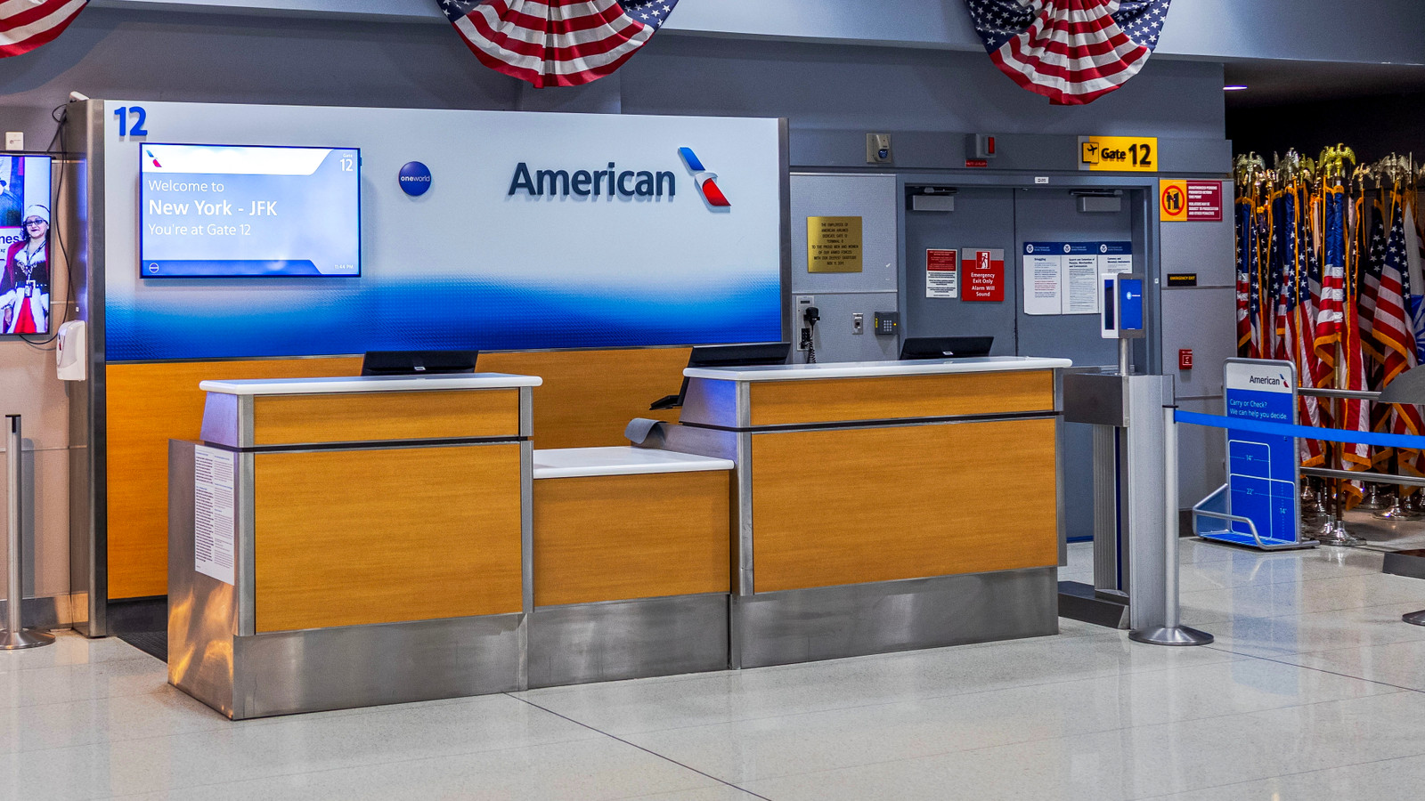 Gate America American Airlines Follows In United’s Footsteps Five Years Late By ...