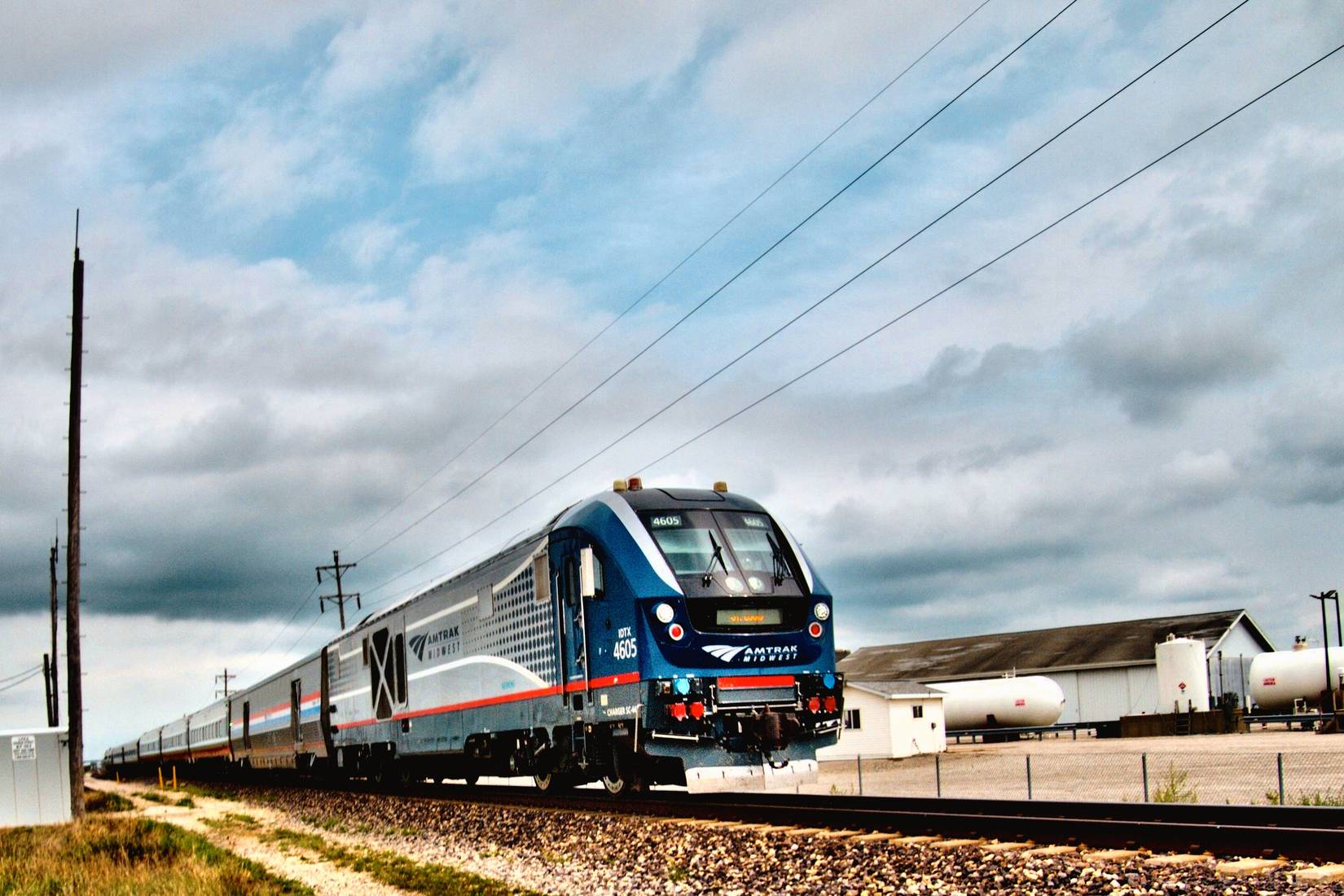 Amtrak arrête le trafic ferroviaire pendant plus d'une heure suite à un accident avec 48 passagers à bord