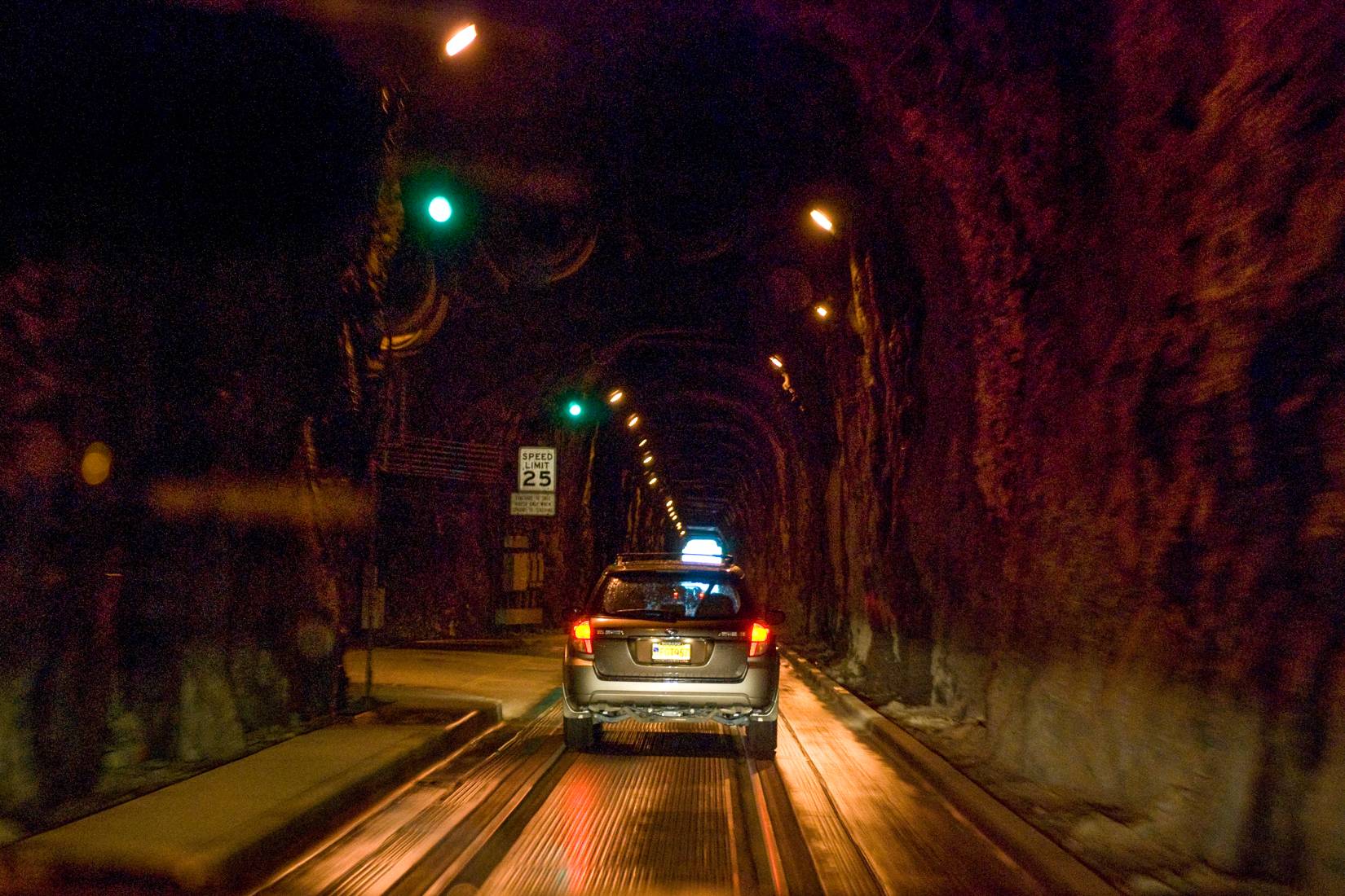 El túnel de carretera más largo de Estados Unidos no es para débiles de corazón