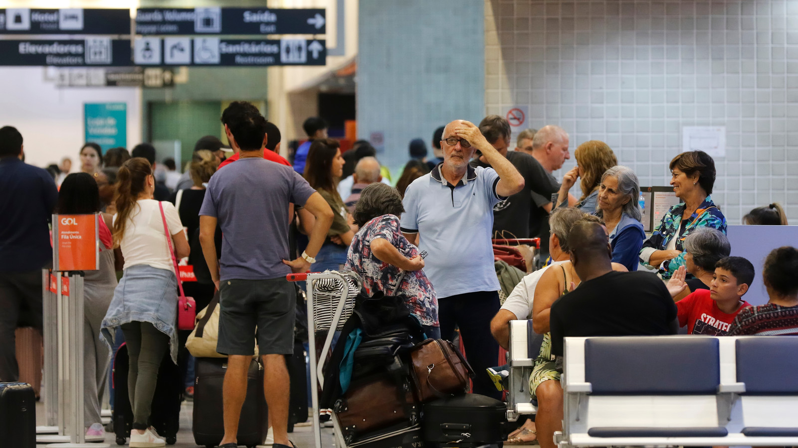 American Airlines Cancels Flights Trends as Major Story Develops