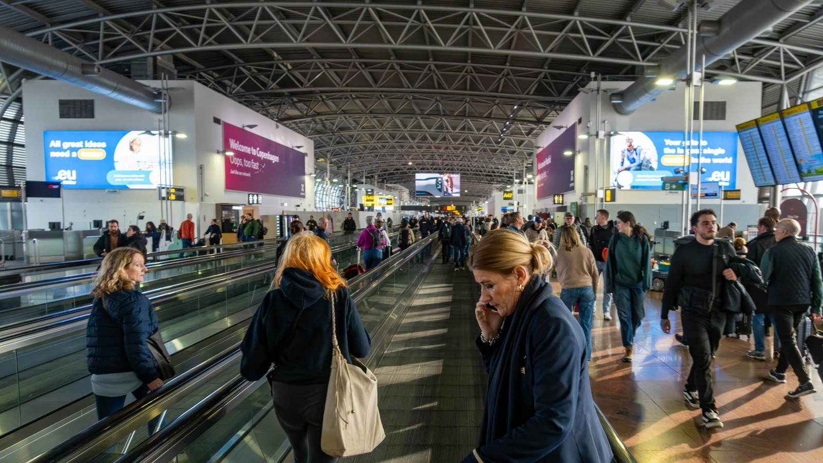 U.S. Citizens Warned Over Popular Airport Cancelling All Flights U.S. Citizens Warned Over Popular Airport Cancelling All Flights