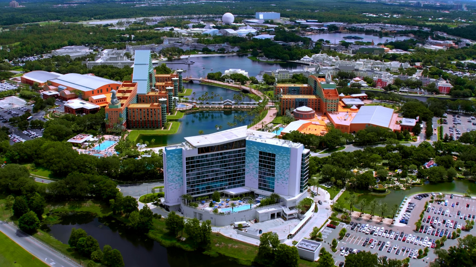 Disney World Guests Are Feeling Indifferent Over A Restaurant's Dress Code Rule