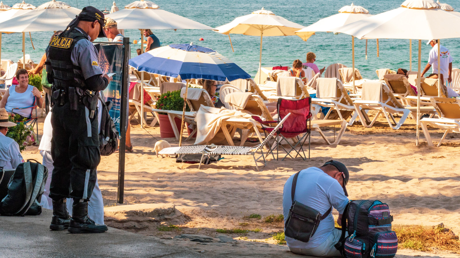 Americans Cleared to Leave Mexico Resort Towns After Security Alert Eases Americans Cleared to Leave Mexico Resort Towns After Security Alert Eases