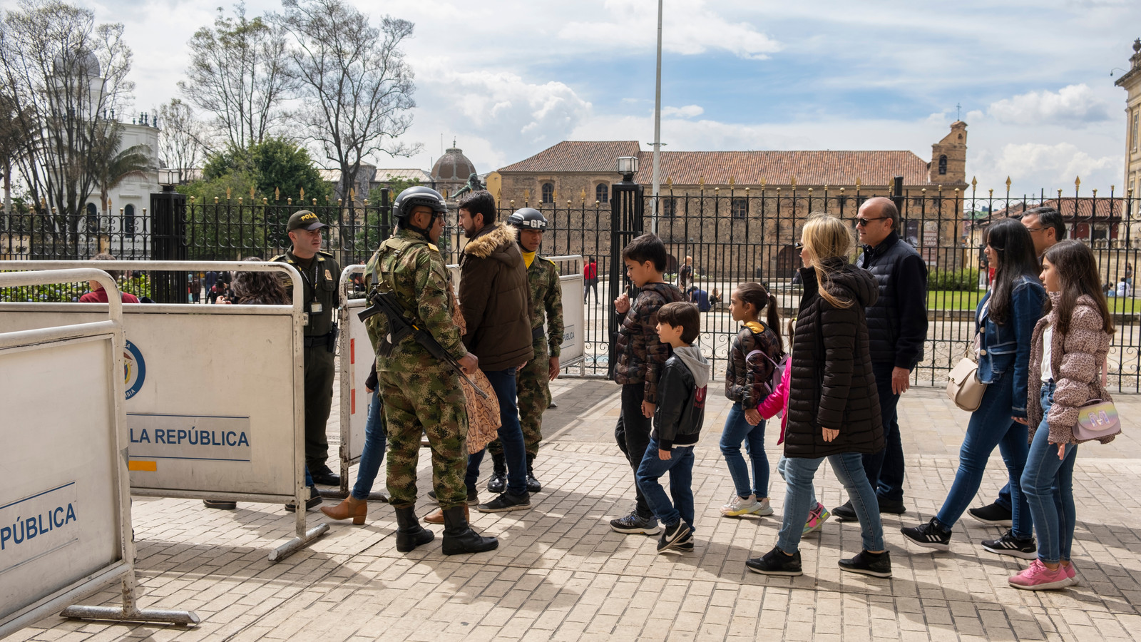 U.S. Warns Travelers Of Detention Over Prescription Drugs, Unlawful Mistreatment, And Increased Violence In Tourist Destinations